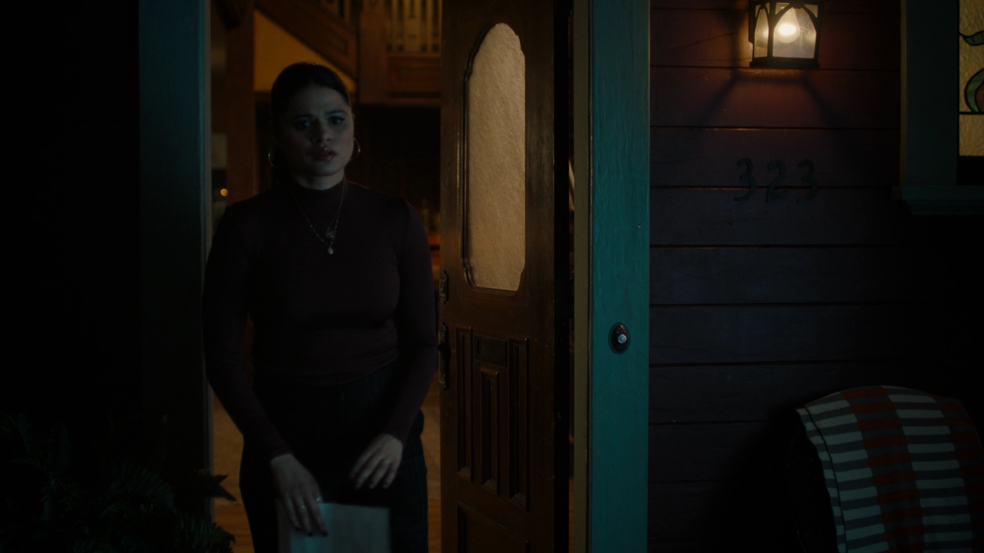 Charmed-Online-dot-nl_Charmed2x10CurseWords2459.jpg Charmed-Online-dot-nl_Charmed2x10CurseWords2459.jpg