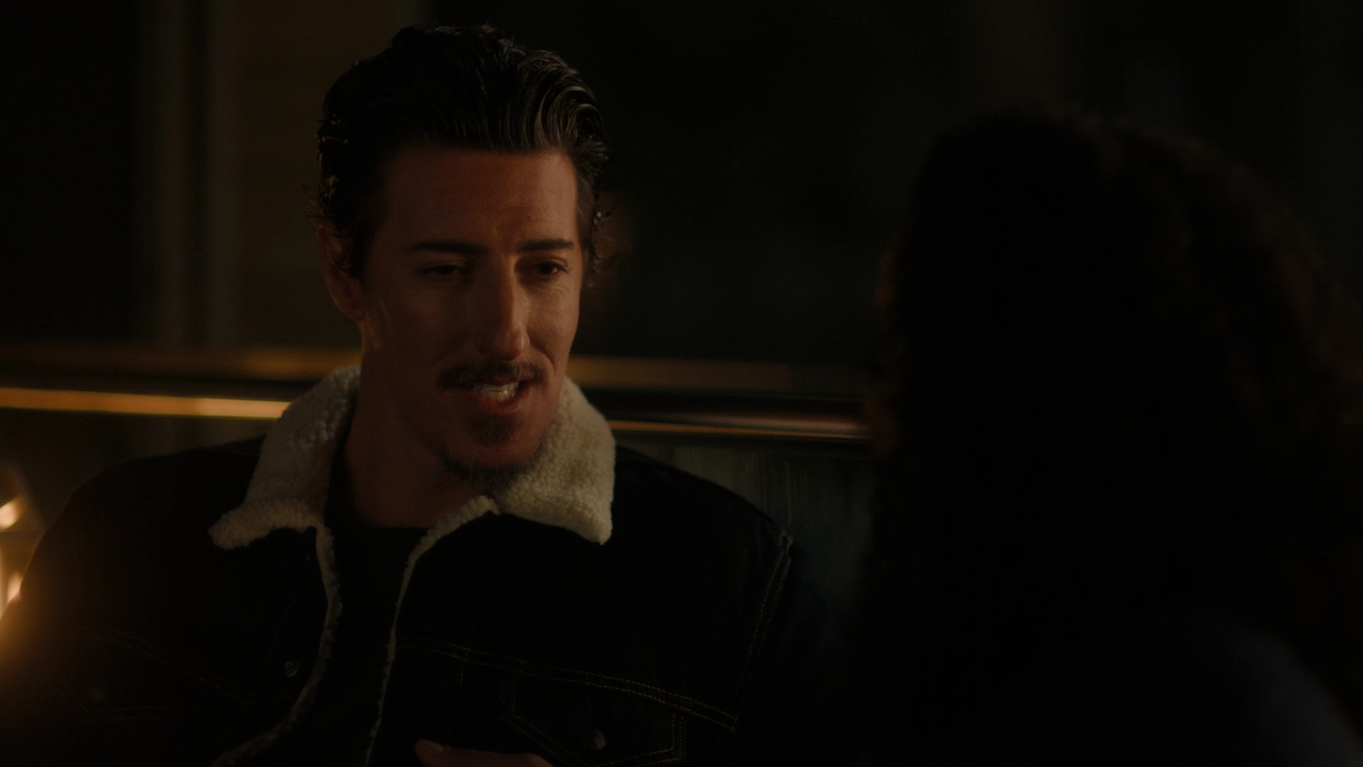 Charmed-Online-dot-nl_Charmed2x11DanceLikeNoOneIsWitching0138.jpg