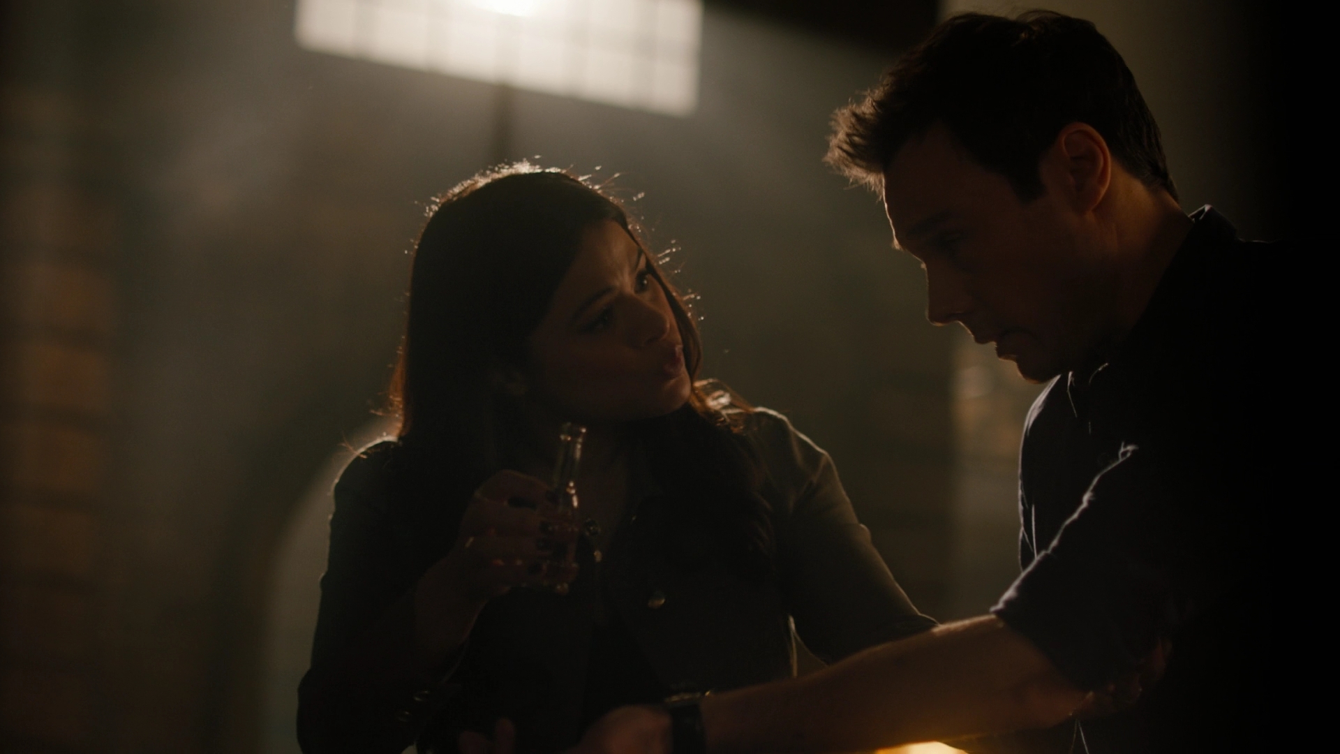 Charmed-Online-dot-nl_Charmed2x11DanceLikeNoOneIsWitching0229.jpg