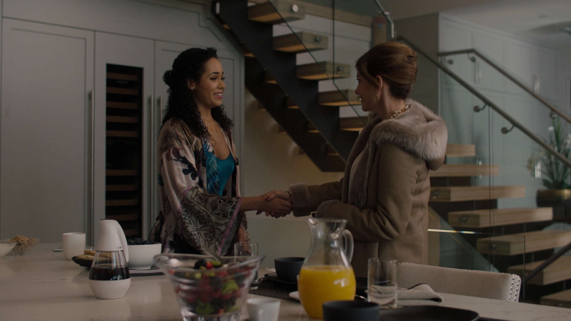 Charmed-Online-dot-nl_Charmed2x11DanceLikeNoOneIsWitching0606.jpg