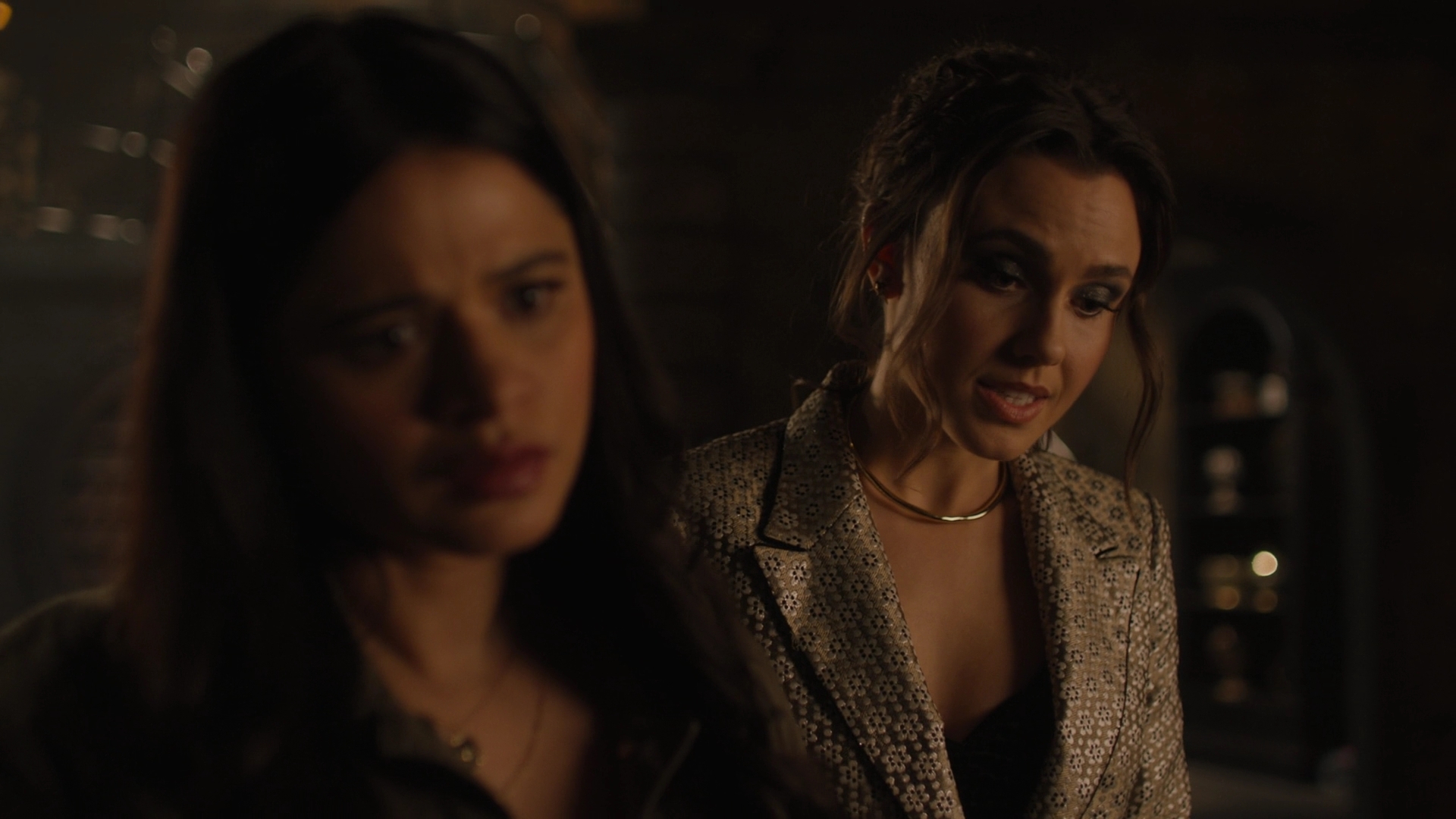 Charmed-Online-dot-nl_Charmed2x11DanceLikeNoOneIsWitching0749.jpg