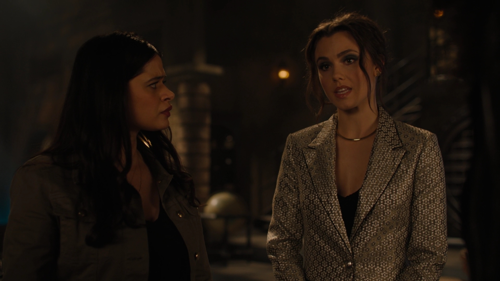 Charmed-Online-dot-nl_Charmed2x11DanceLikeNoOneIsWitching0759.jpg