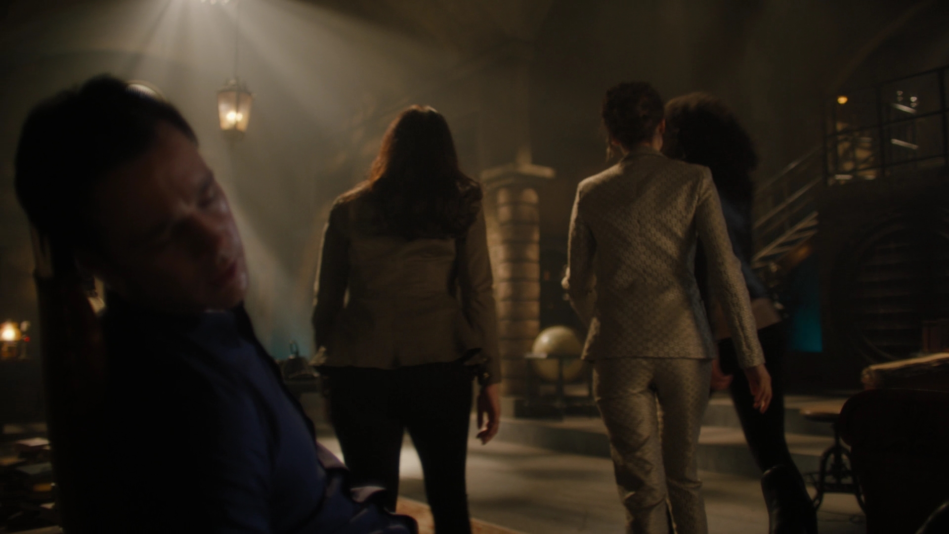 Charmed-Online-dot-nl_Charmed2x11DanceLikeNoOneIsWitching0779.jpg