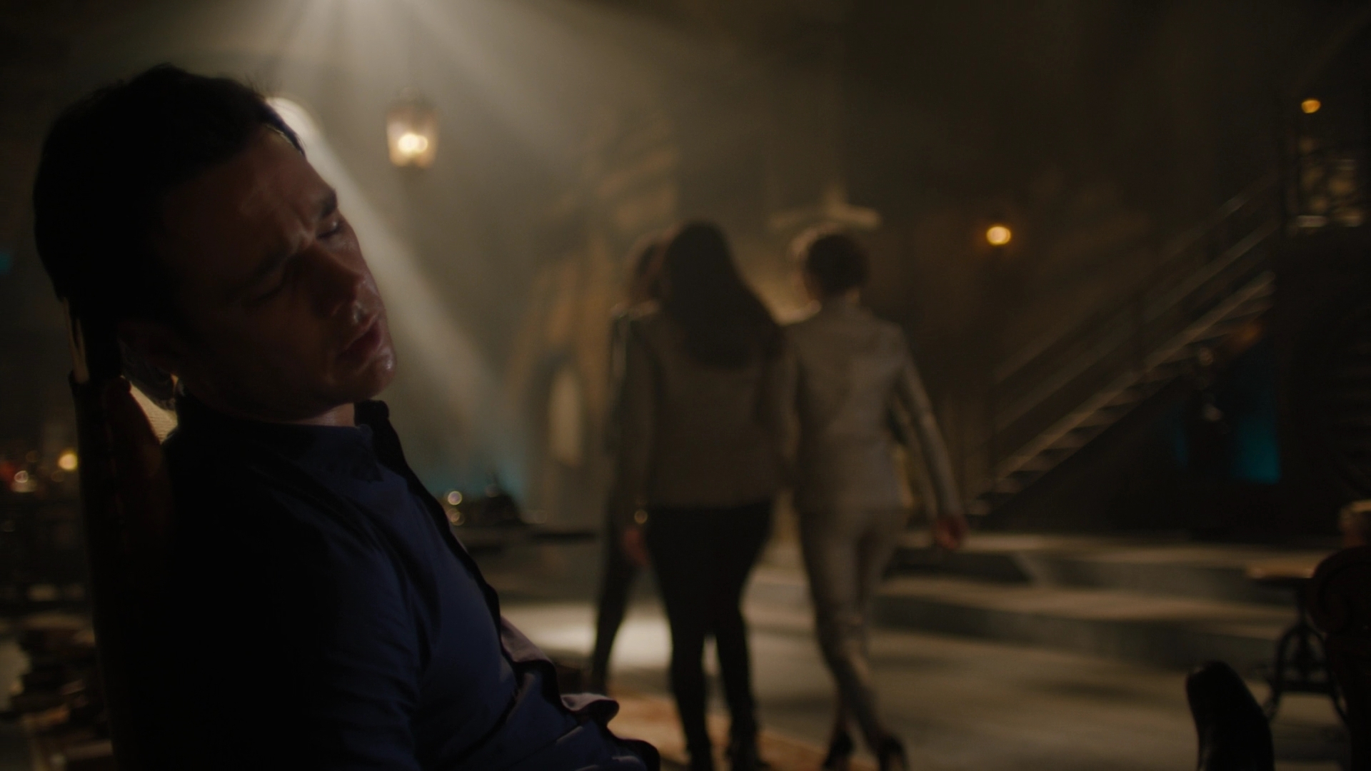 Charmed-Online-dot-nl_Charmed2x11DanceLikeNoOneIsWitching0780.jpg