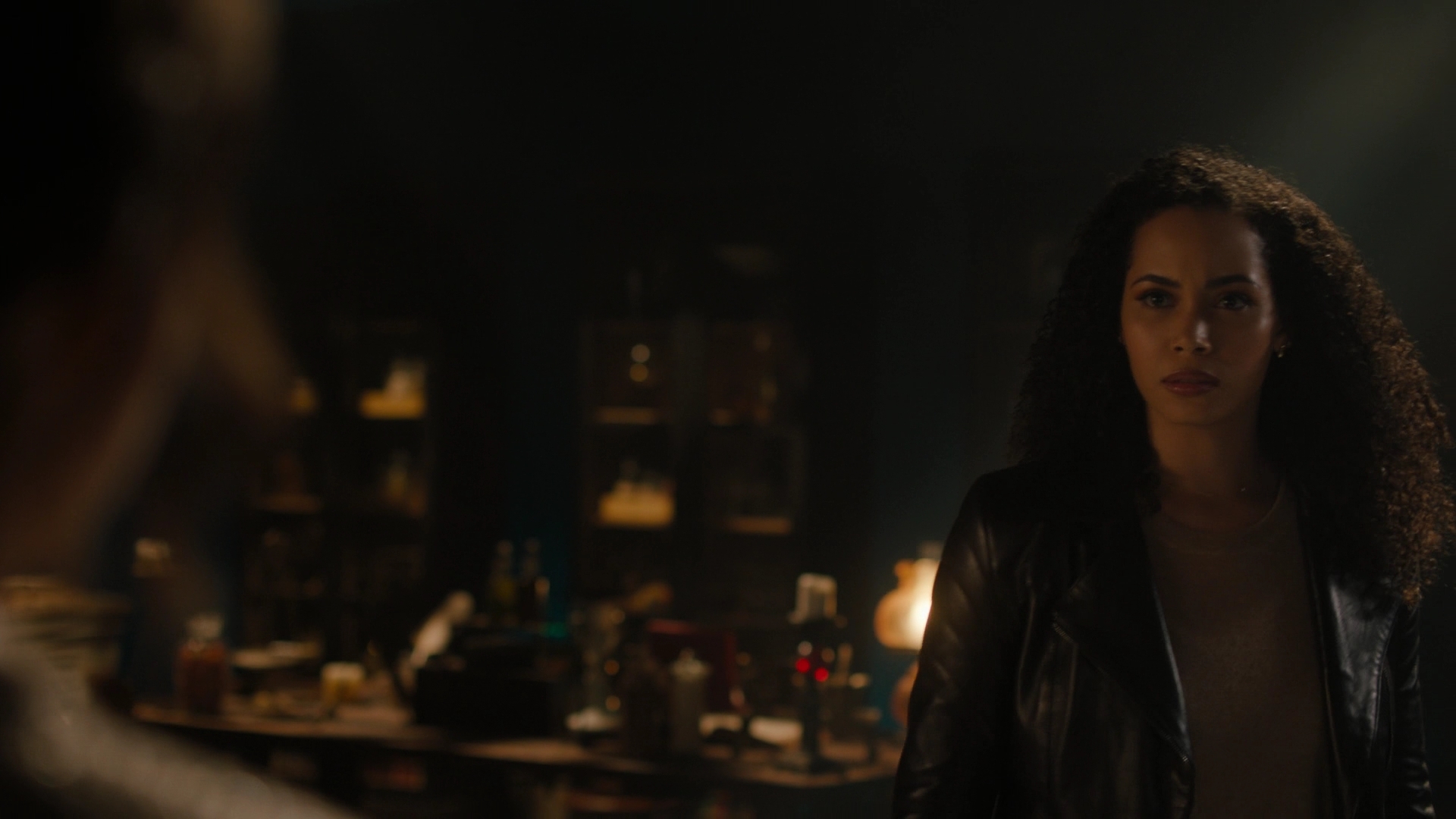 Charmed-Online-dot-nl_Charmed2x11DanceLikeNoOneIsWitching0783.jpg