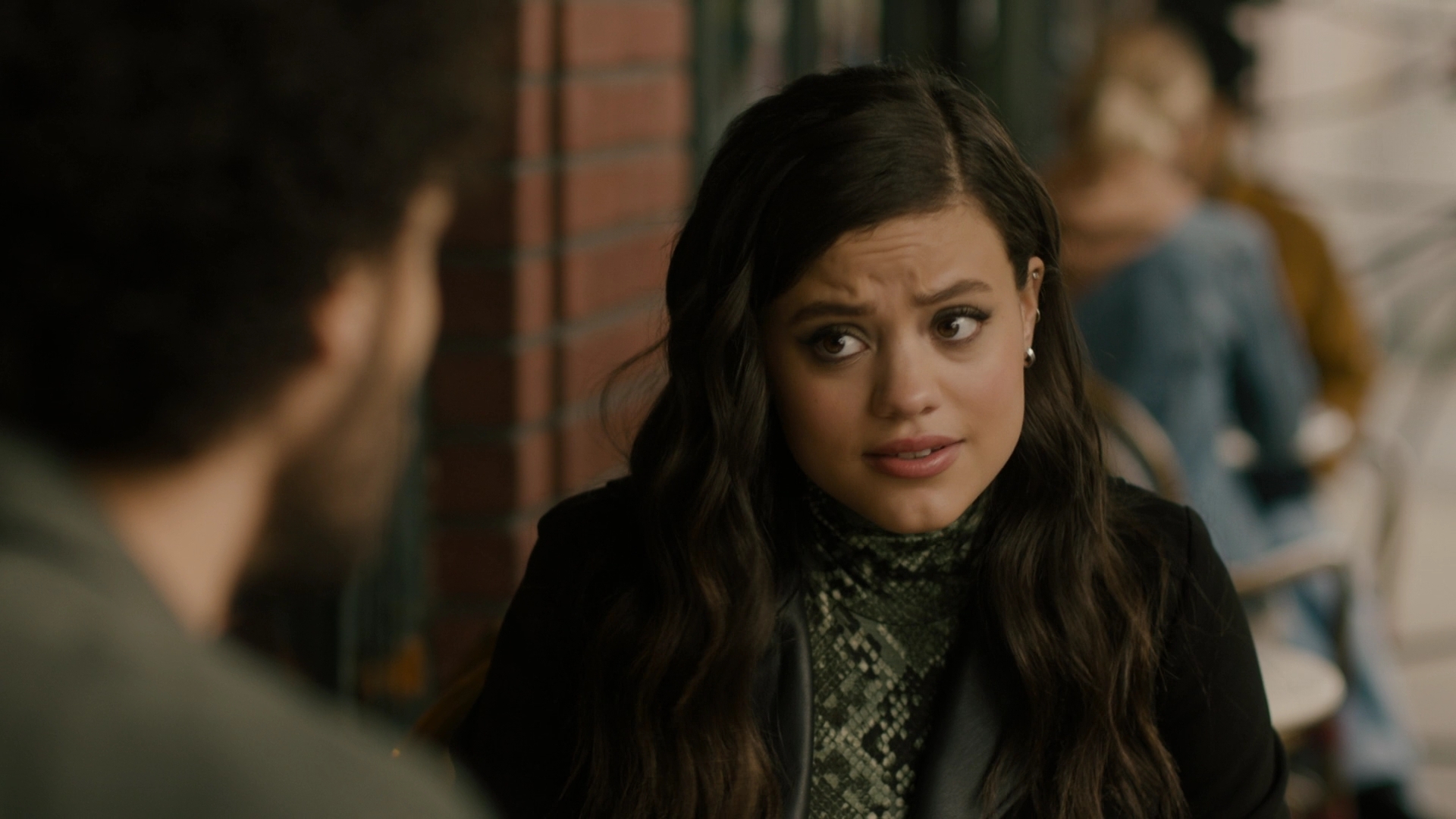 Charmed-Online-dot-nl_Charmed2x11DanceLikeNoOneIsWitching0820.jpg