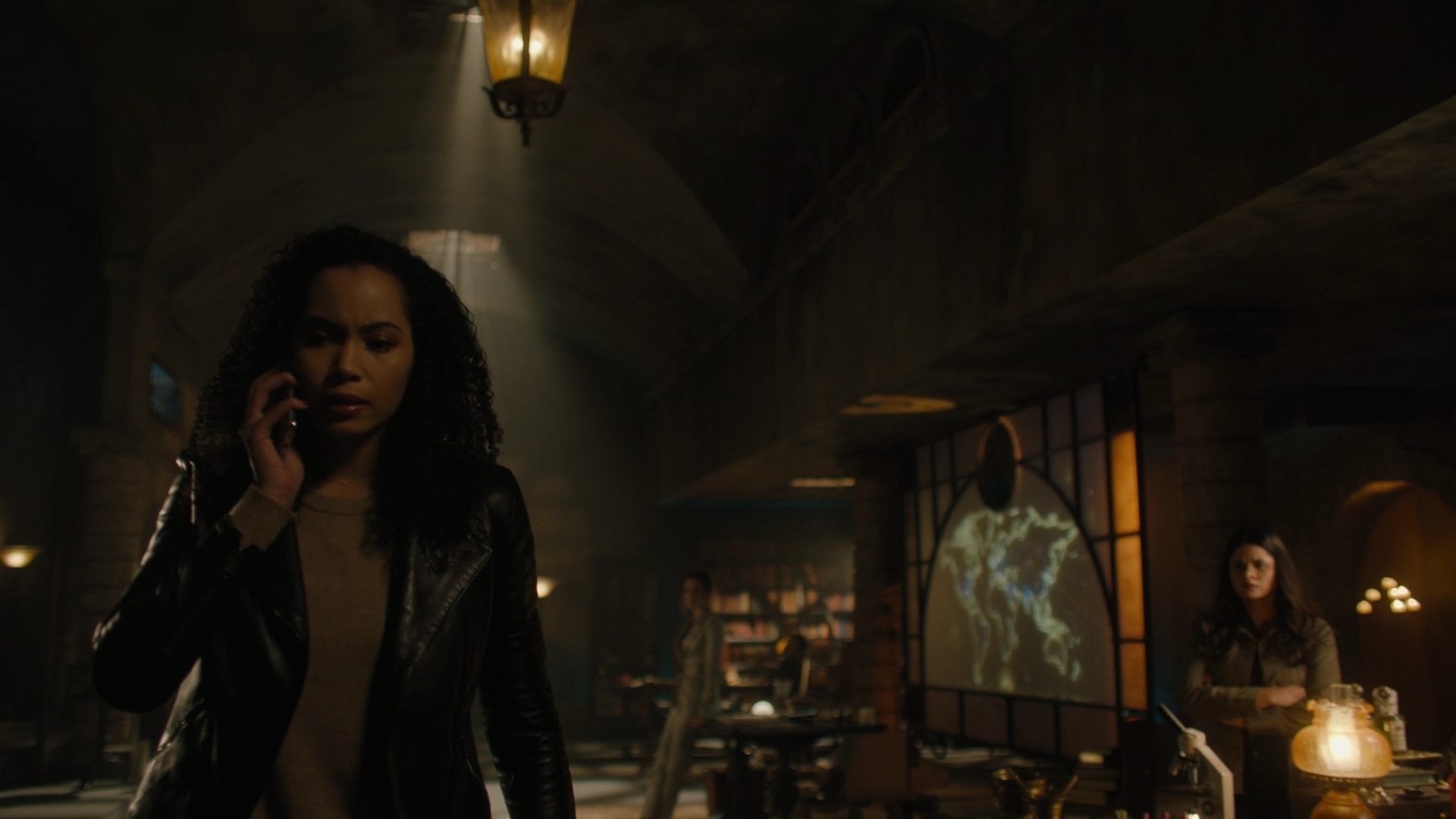 Charmed-Online-dot-nl_Charmed2x11DanceLikeNoOneIsWitching0928.jpg