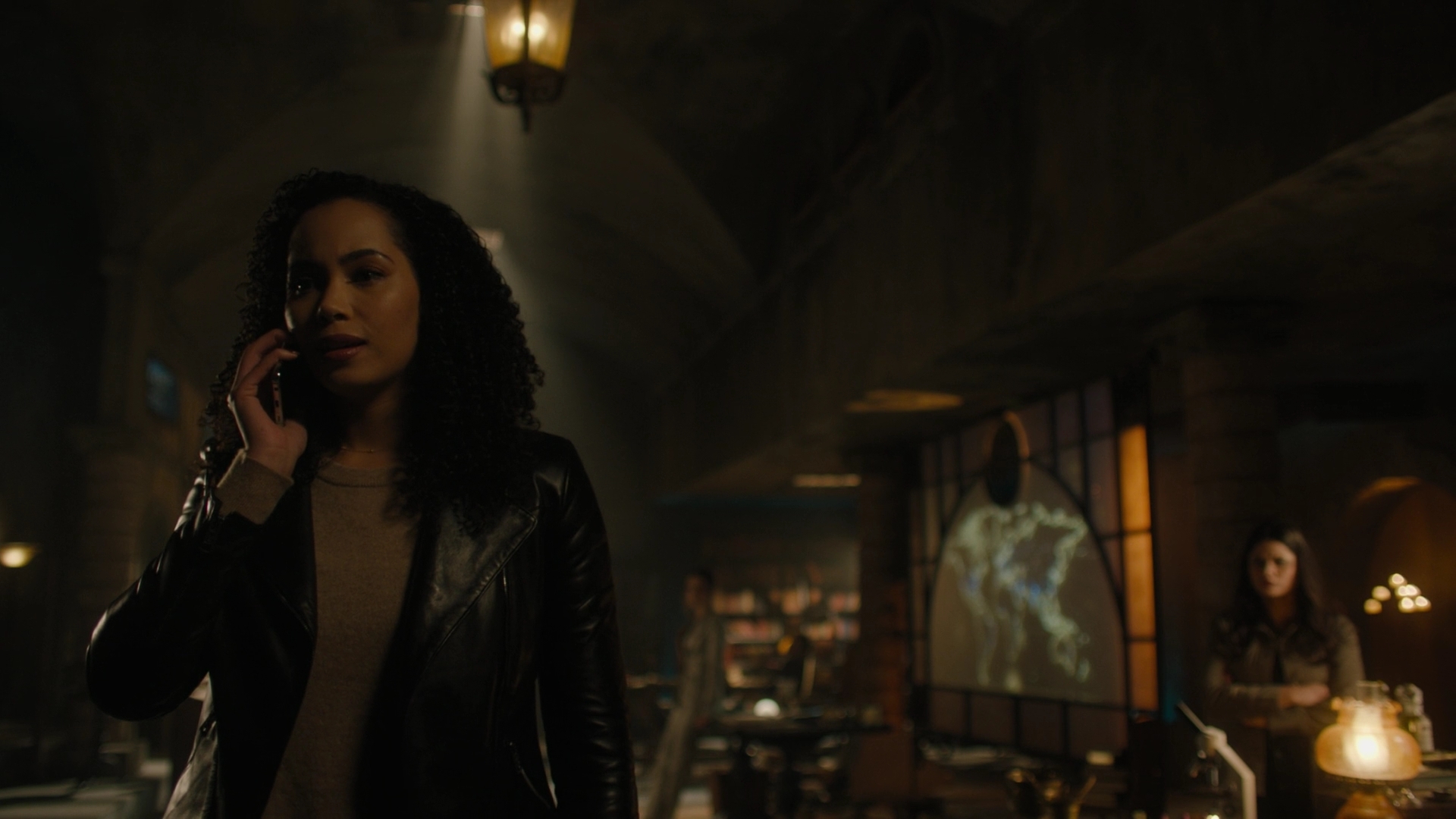 Charmed-Online-dot-nl_Charmed2x11DanceLikeNoOneIsWitching0932.jpg