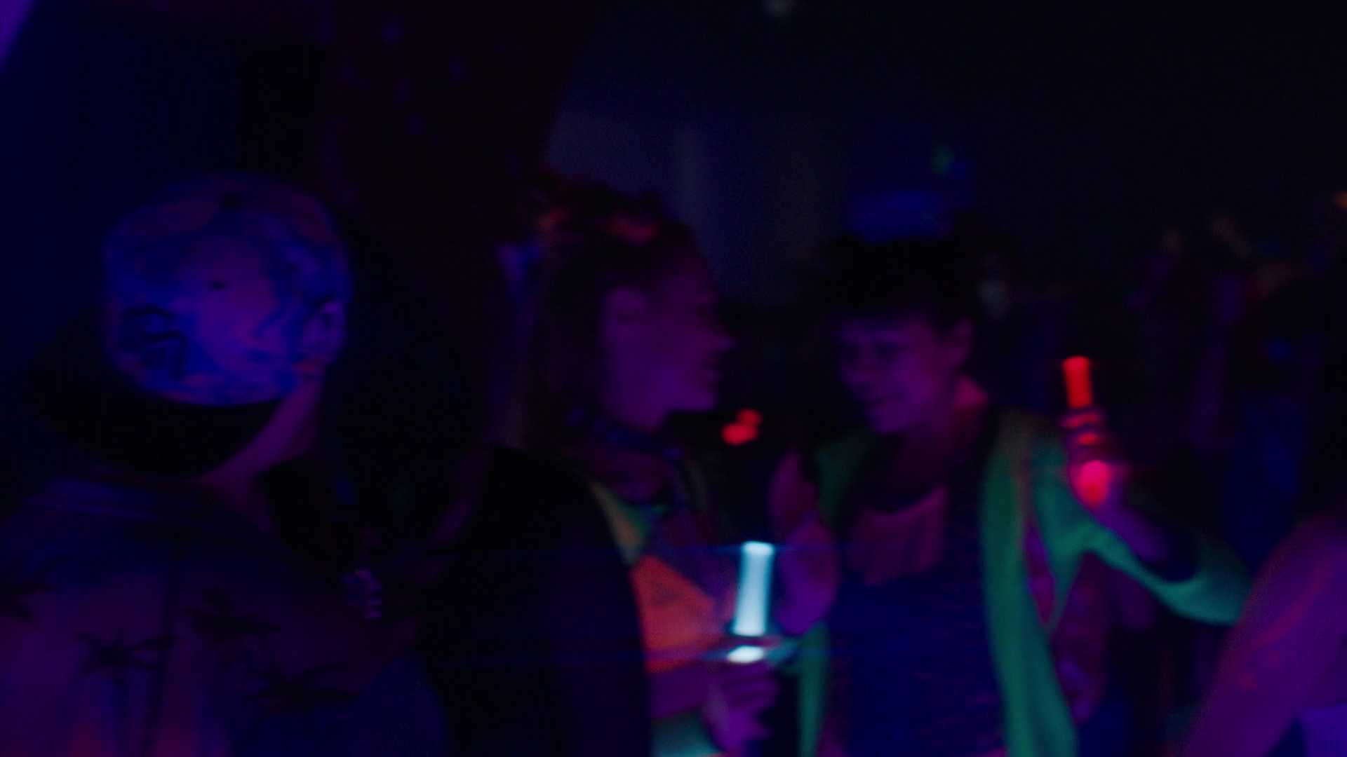 Charmed-Online-dot-nl_Charmed2x11DanceLikeNoOneIsWitching0953.jpg