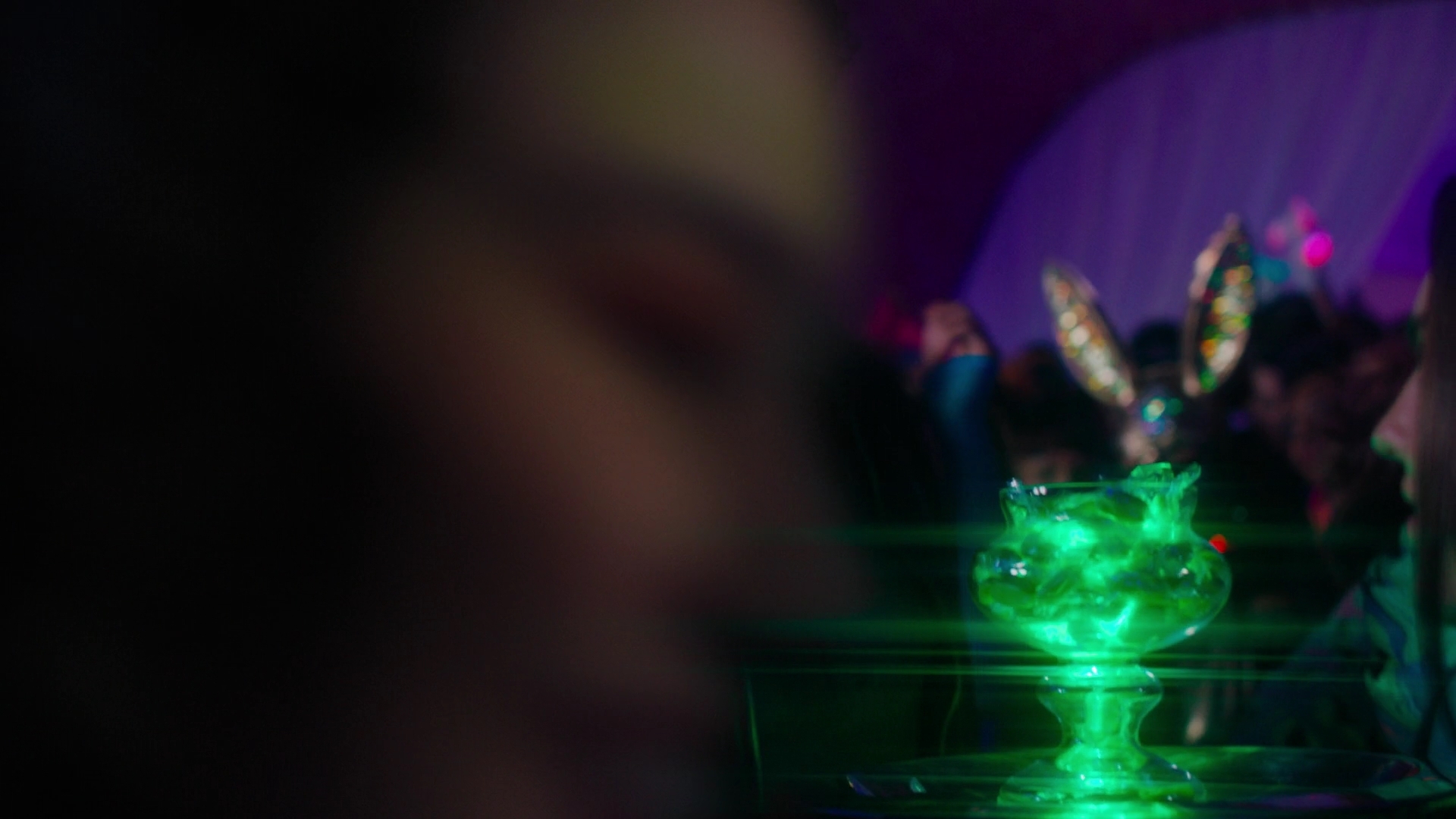 Charmed-Online-dot-nl_Charmed2x11DanceLikeNoOneIsWitching0966.jpg Charmed-Online-dot-nl_Charmed2x11DanceLikeNoOneIsWitching0966.jpg