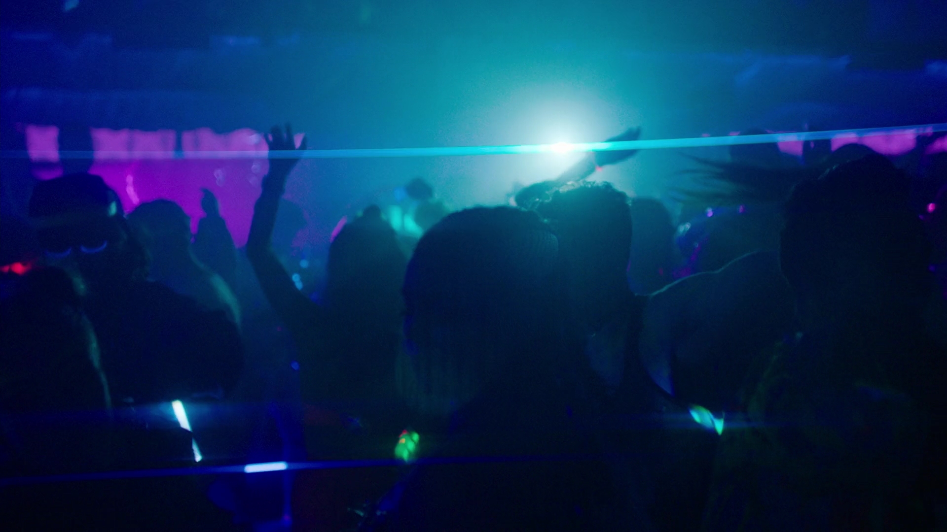 Charmed-Online-dot-nl_Charmed2x11DanceLikeNoOneIsWitching0971.jpg Charmed-Online-dot-nl_Charmed2x11DanceLikeNoOneIsWitching0971.jpg