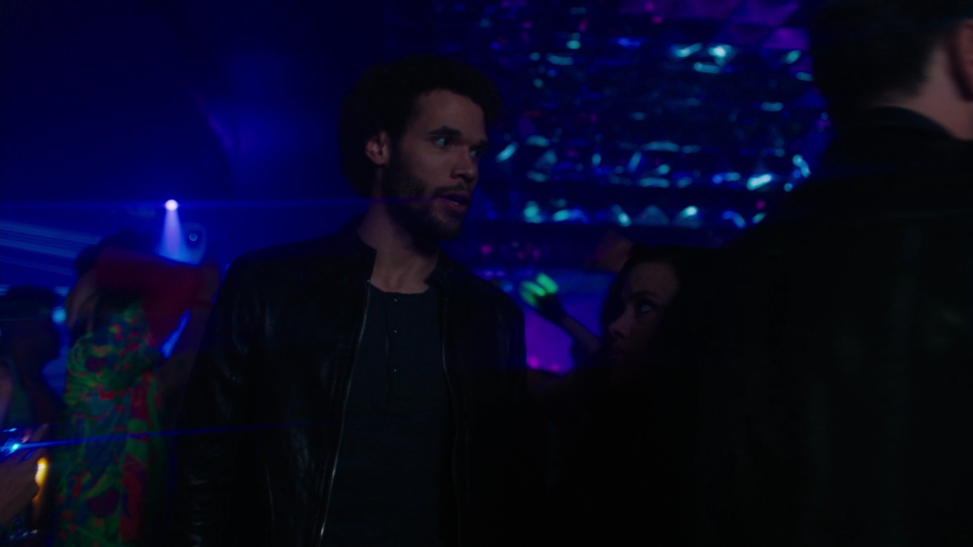 Charmed-Online-dot-nl_Charmed2x11DanceLikeNoOneIsWitching0991.jpg