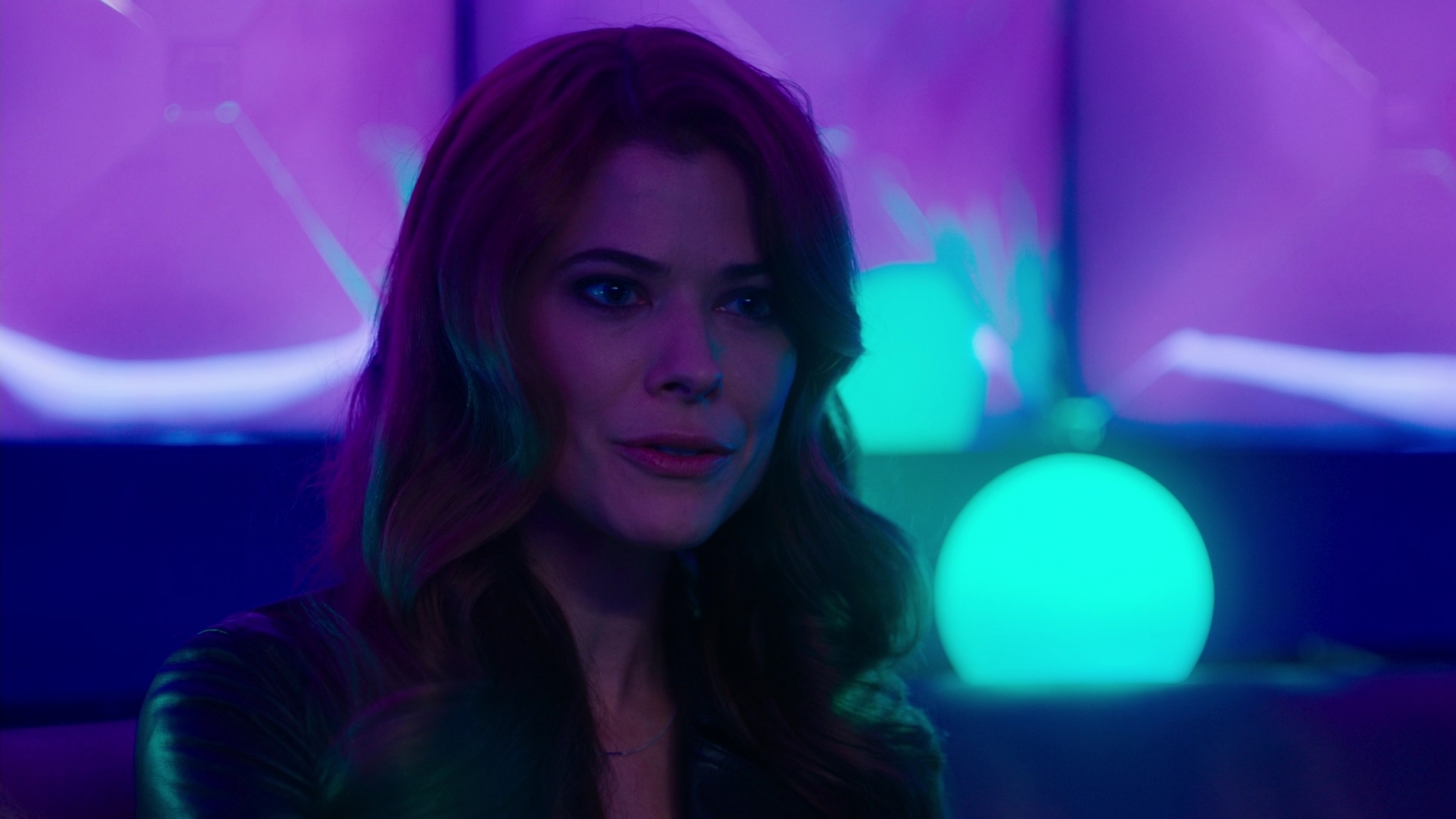 Charmed-Online-dot-nl_Charmed2x11DanceLikeNoOneIsWitching1059.jpg Charmed-Online-dot-nl_Charmed2x11DanceLikeNoOneIsWitching1059.jpg