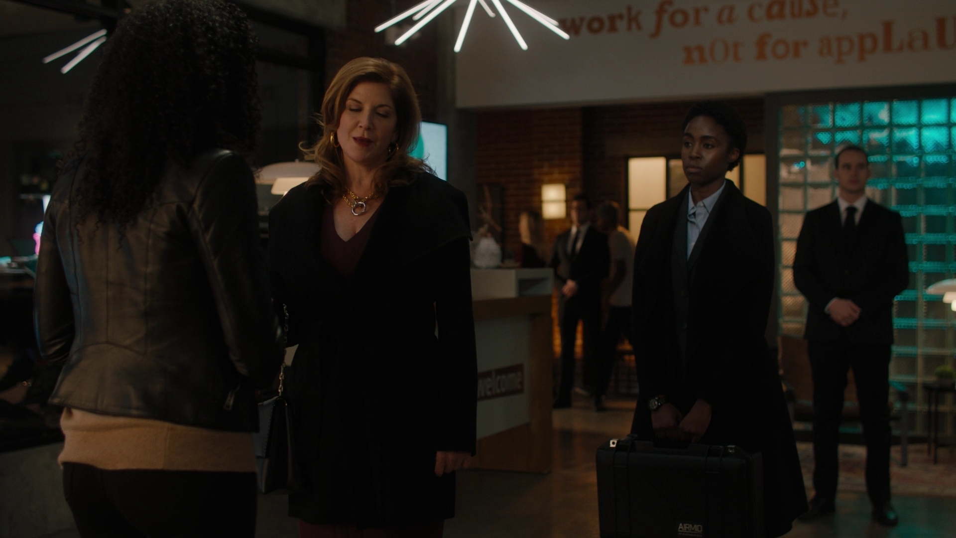Charmed-Online-dot-nl_Charmed2x11DanceLikeNoOneIsWitching1135.jpg