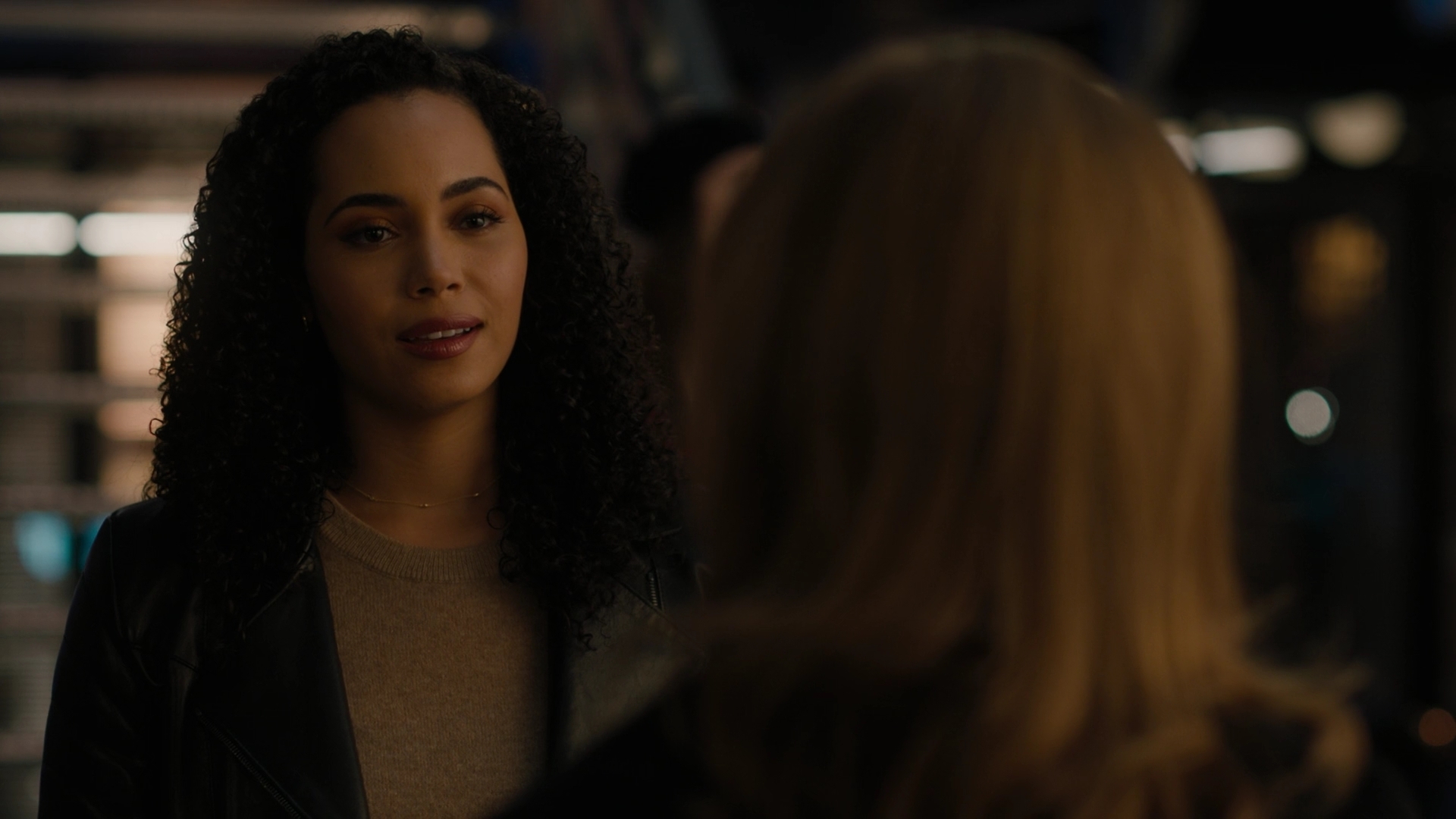 Charmed-Online-dot-nl_Charmed2x11DanceLikeNoOneIsWitching1175.jpg