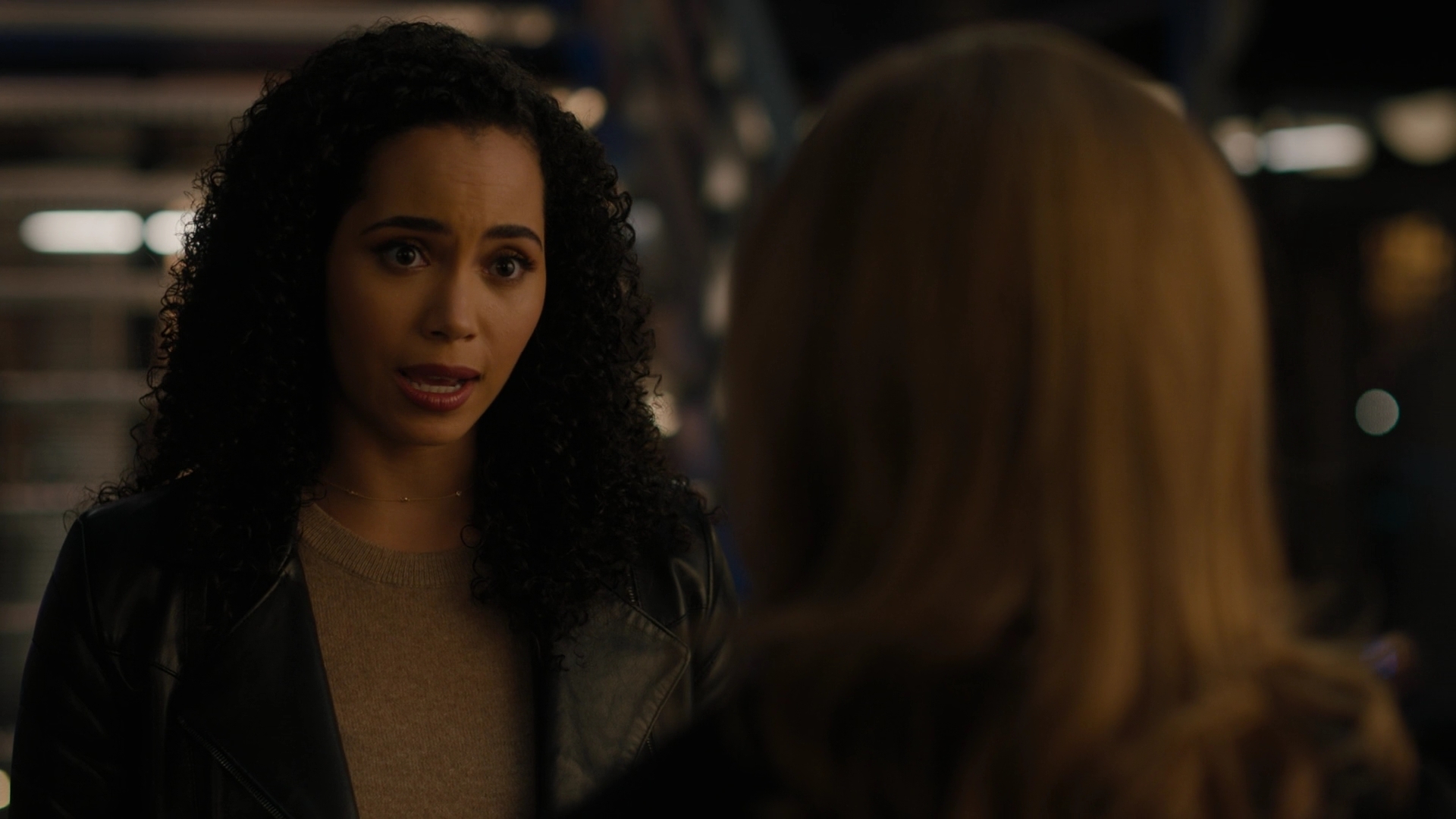 Charmed-Online-dot-nl_Charmed2x11DanceLikeNoOneIsWitching1186.jpg