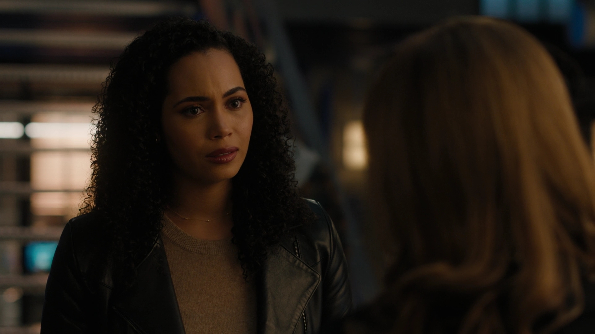 Charmed-Online-dot-nl_Charmed2x11DanceLikeNoOneIsWitching1224.jpg