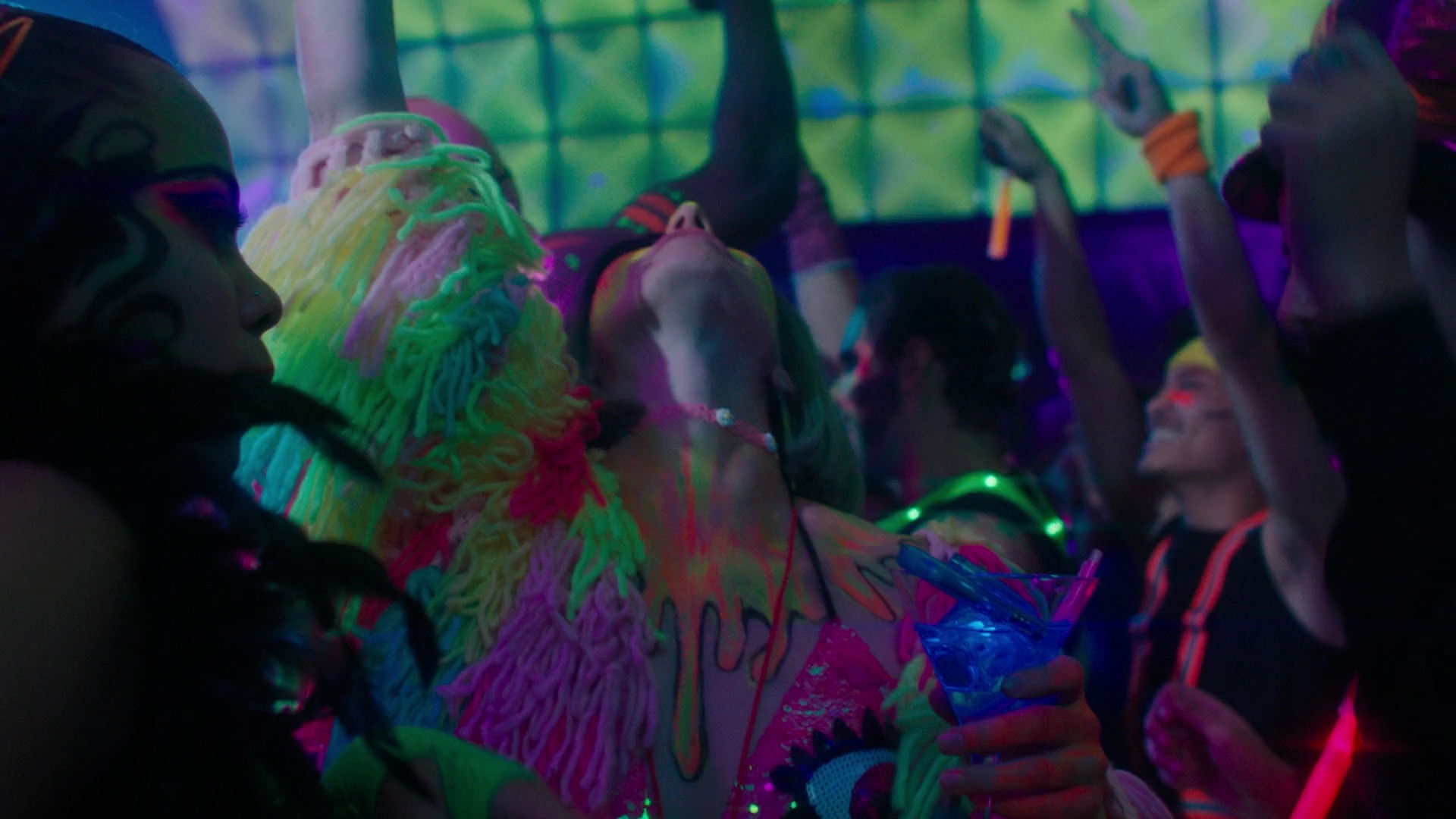 Charmed-Online-dot-nl_Charmed2x11DanceLikeNoOneIsWitching1240.jpg Charmed-Online-dot-nl_Charmed2x11DanceLikeNoOneIsWitching1240.jpg