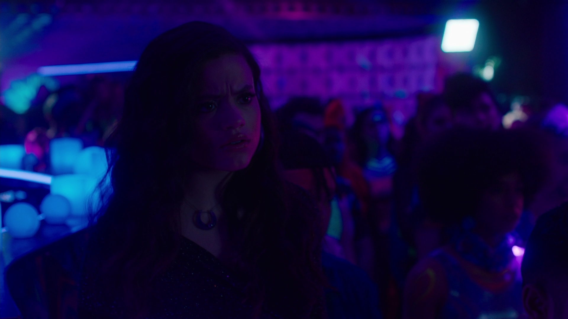 Charmed-Online-dot-nl_Charmed2x11DanceLikeNoOneIsWitching1422.jpg Charmed-Online-dot-nl_Charmed2x11DanceLikeNoOneIsWitching1422.jpg