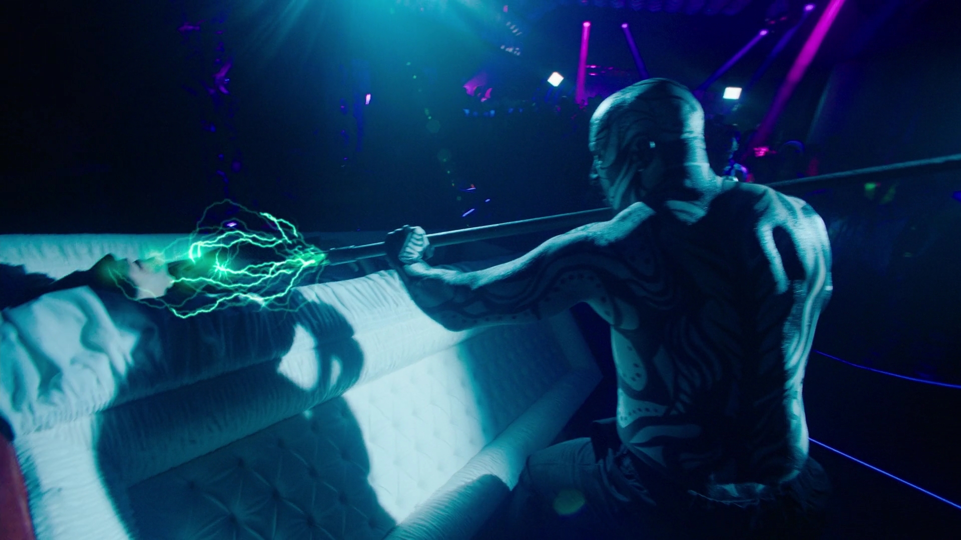 Charmed-Online-dot-nl_Charmed2x11DanceLikeNoOneIsWitching1453.jpg Charmed-Online-dot-nl_Charmed2x11DanceLikeNoOneIsWitching1453.jpg