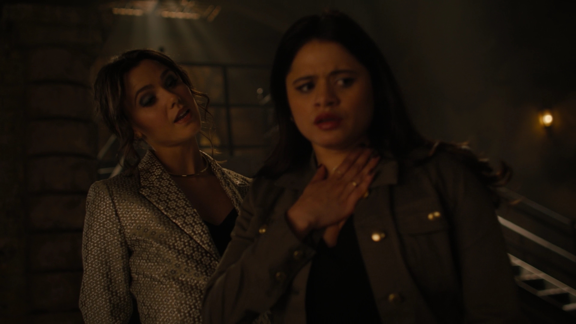 Charmed-Online-dot-nl_Charmed2x11DanceLikeNoOneIsWitching1533.jpg