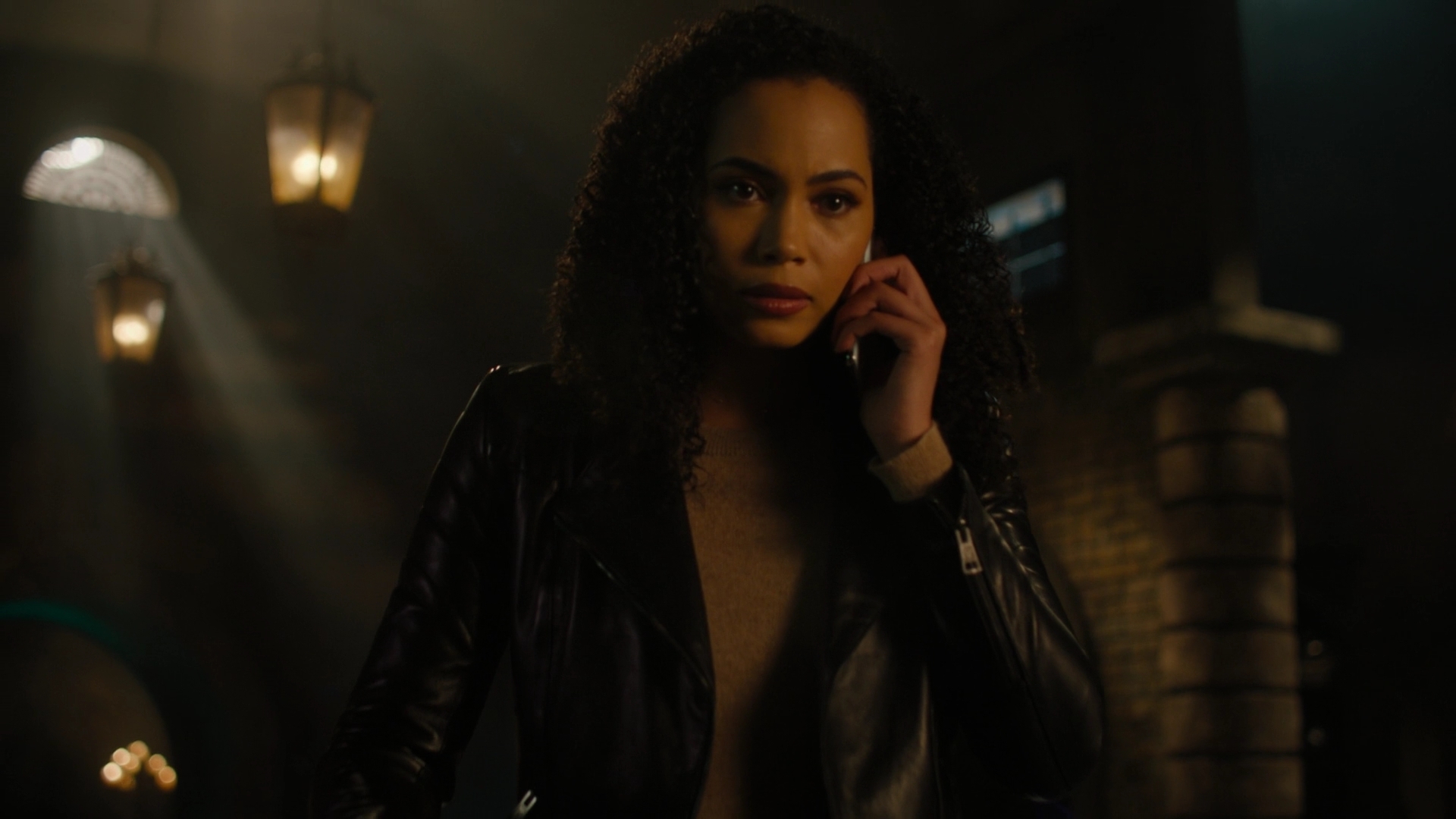 Charmed-Online-dot-nl_Charmed2x11DanceLikeNoOneIsWitching1656.jpg