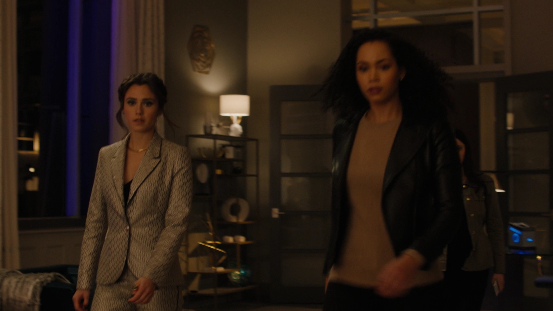 Charmed-Online-dot-nl_Charmed2x11DanceLikeNoOneIsWitching1728.jpg