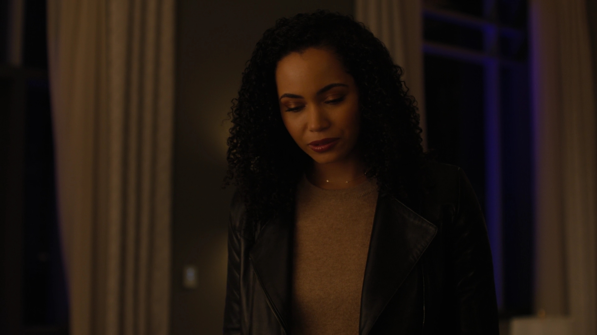 Charmed-Online-dot-nl_Charmed2x11DanceLikeNoOneIsWitching1741.jpg Charmed-Online-dot-nl_Charmed2x11DanceLikeNoOneIsWitching1741.jpg