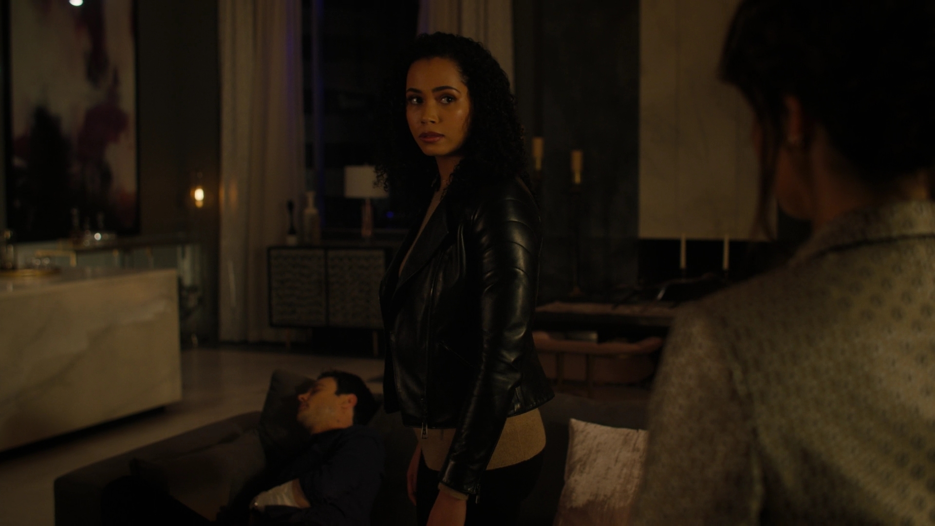 Charmed-Online-dot-nl_Charmed2x11DanceLikeNoOneIsWitching1749.jpg