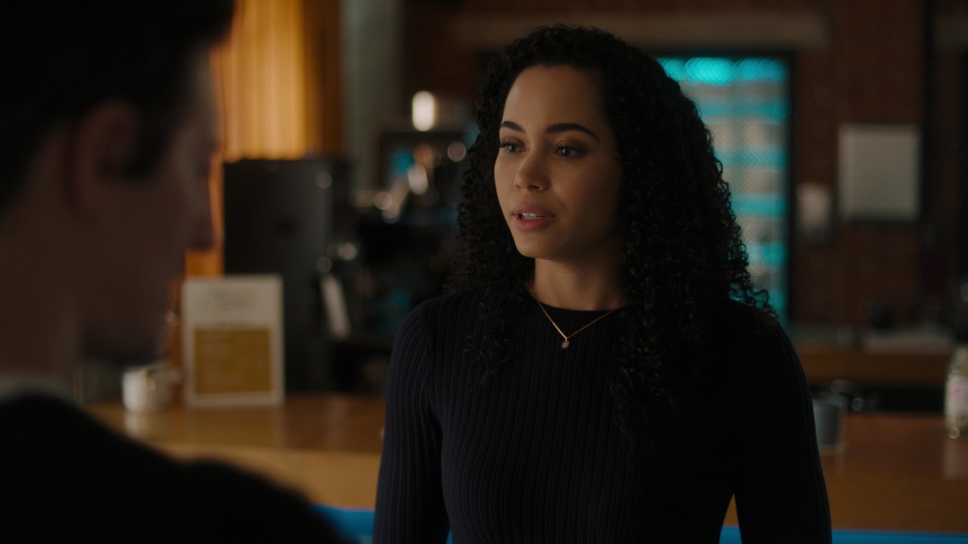 Charmed-Online-dot-nl_Charmed2x11DanceLikeNoOneIsWitching2169.jpg