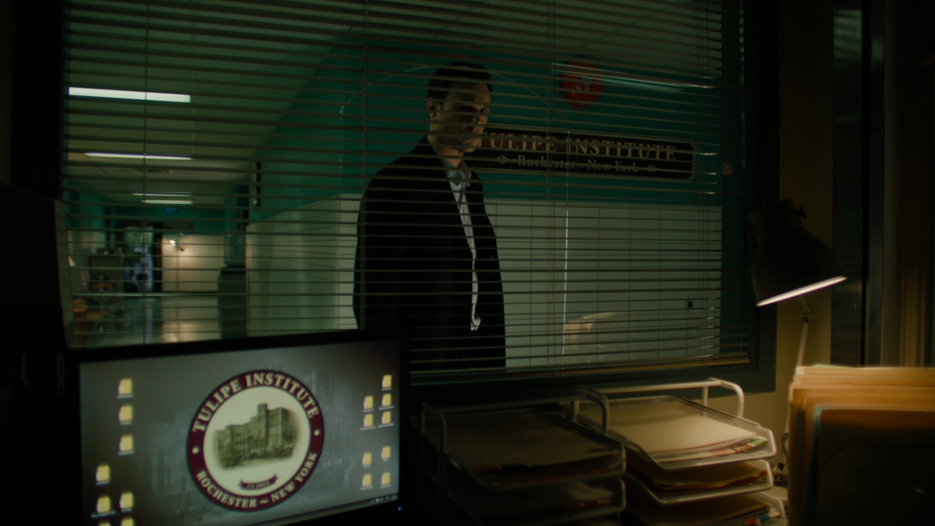 Charmed-Online-dot-nl_Charmed2x12NeedsToKnow0451.jpg