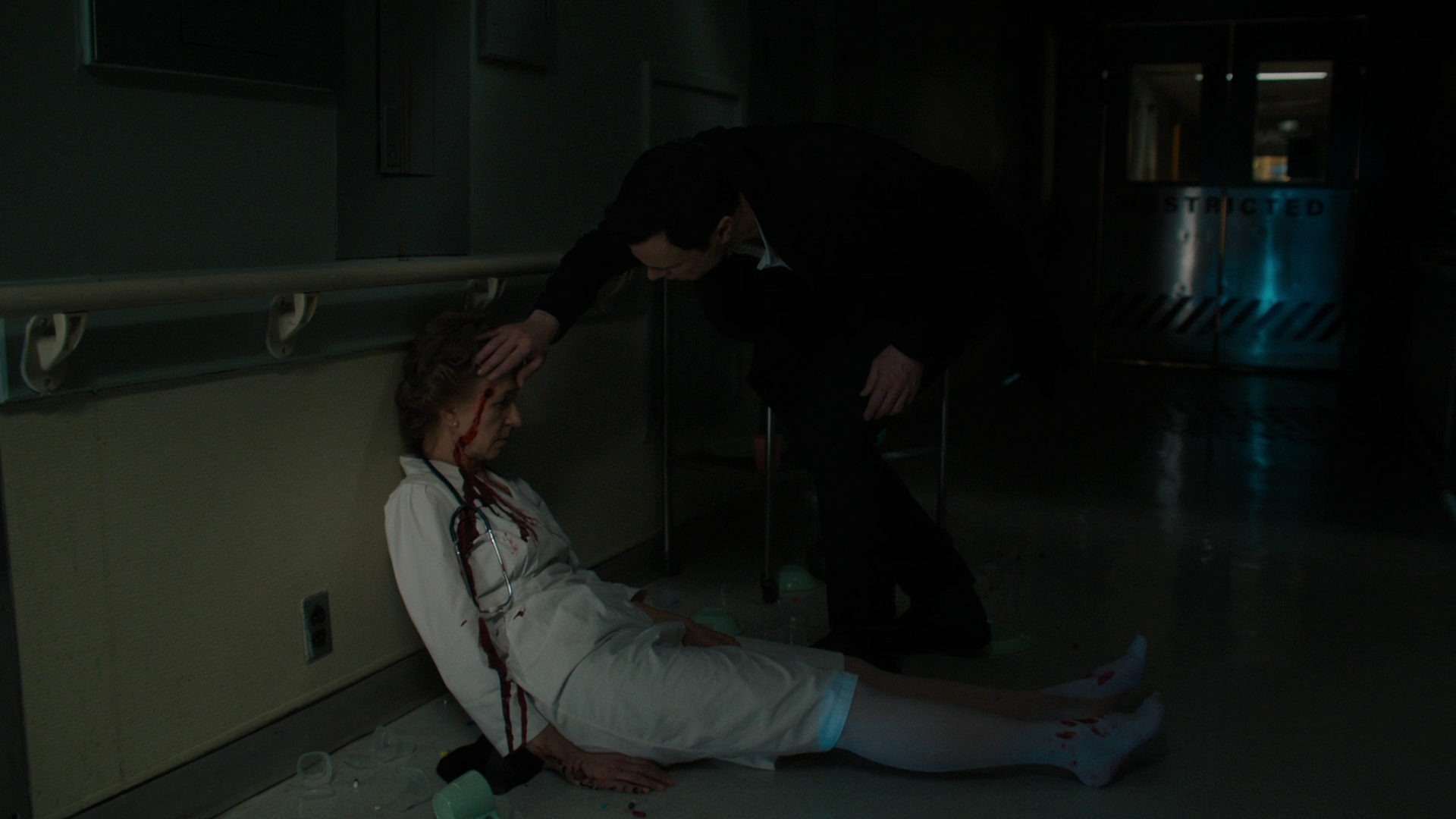 Charmed-Online-dot-nl_Charmed2x12NeedsToKnow0475.jpg