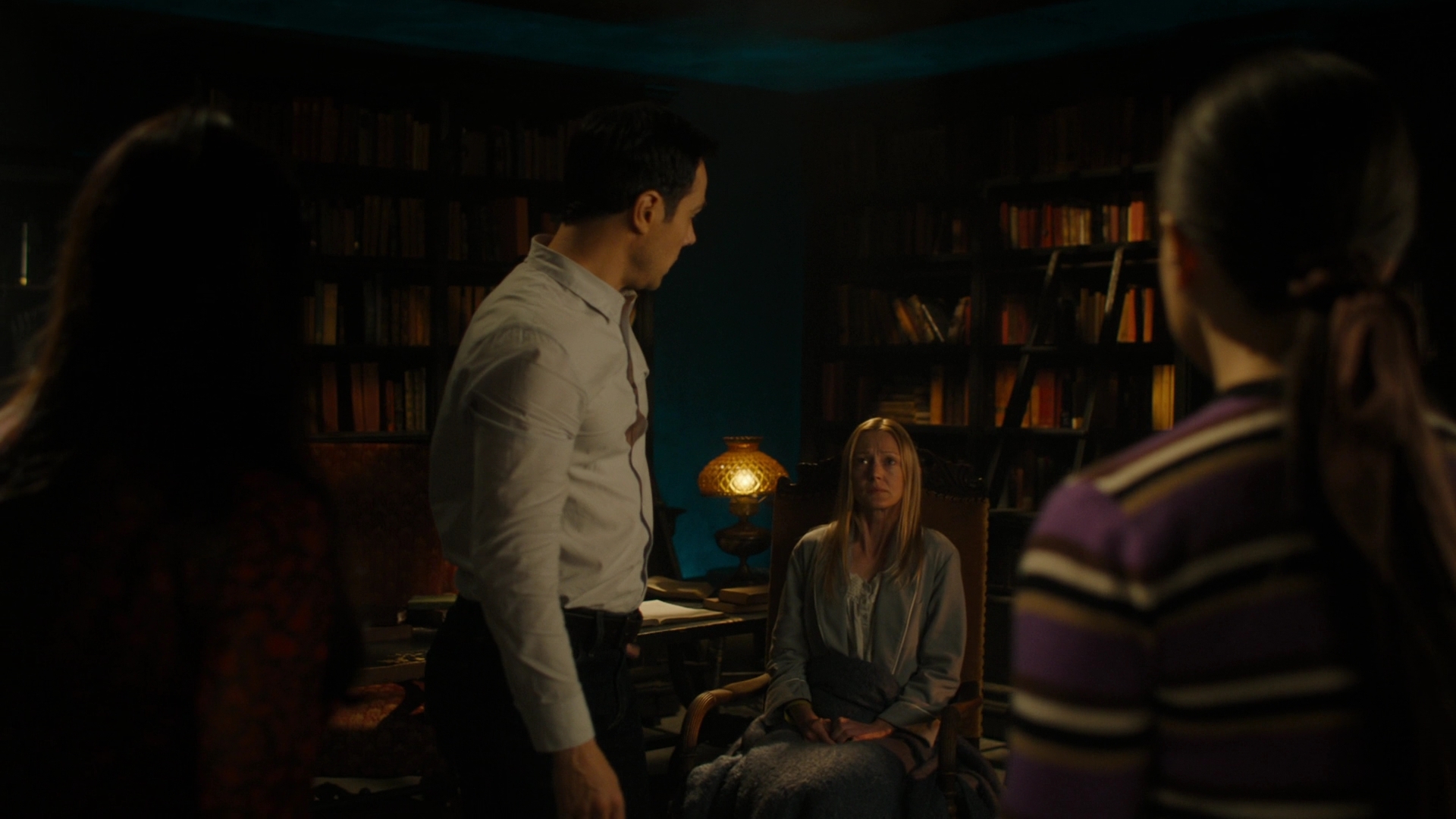 Charmed-Online-dot-nl_Charmed2x12NeedsToKnow0598.jpg