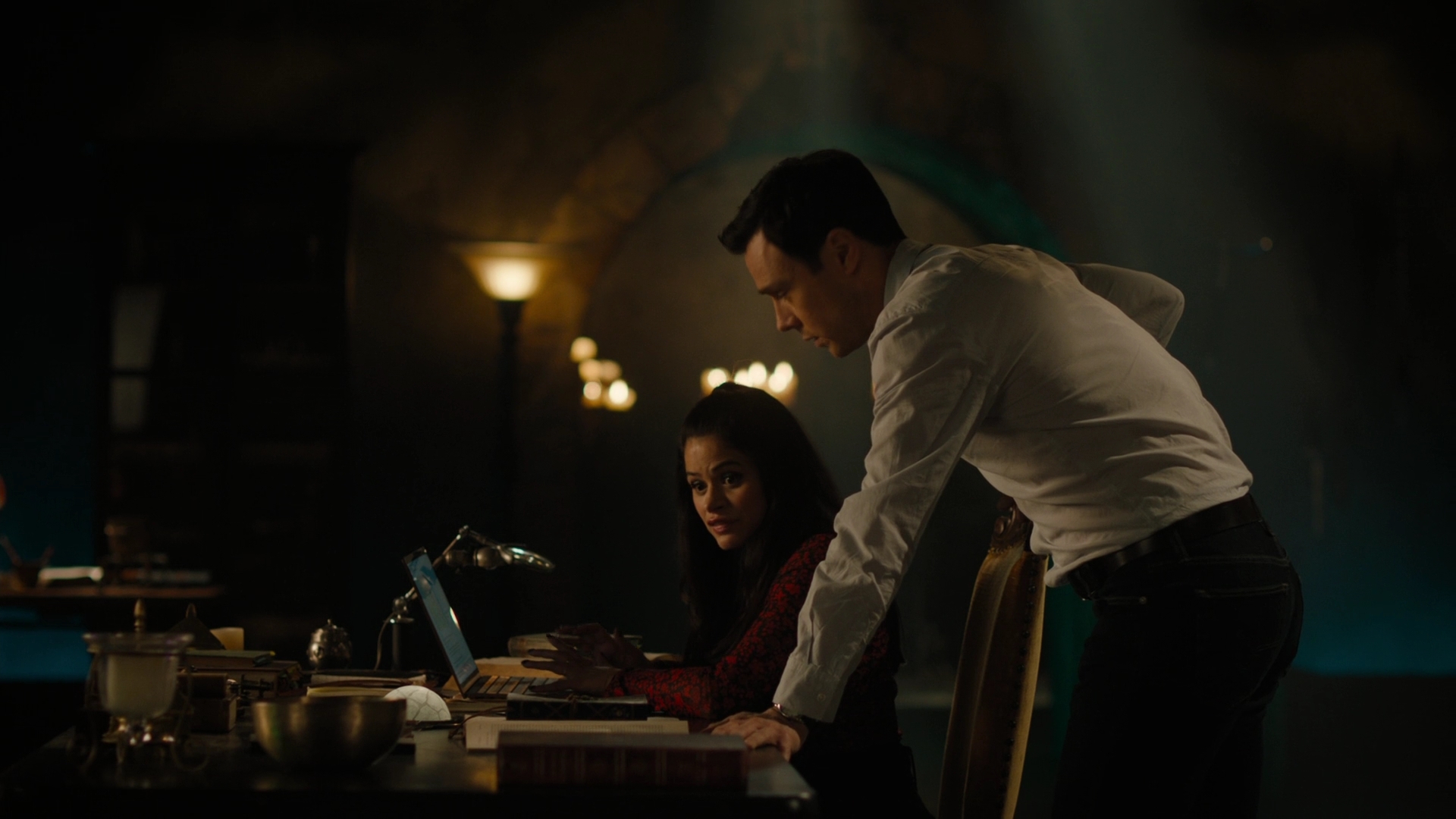 Charmed-Online-dot-nl_Charmed2x12NeedsToKnow0844.jpg