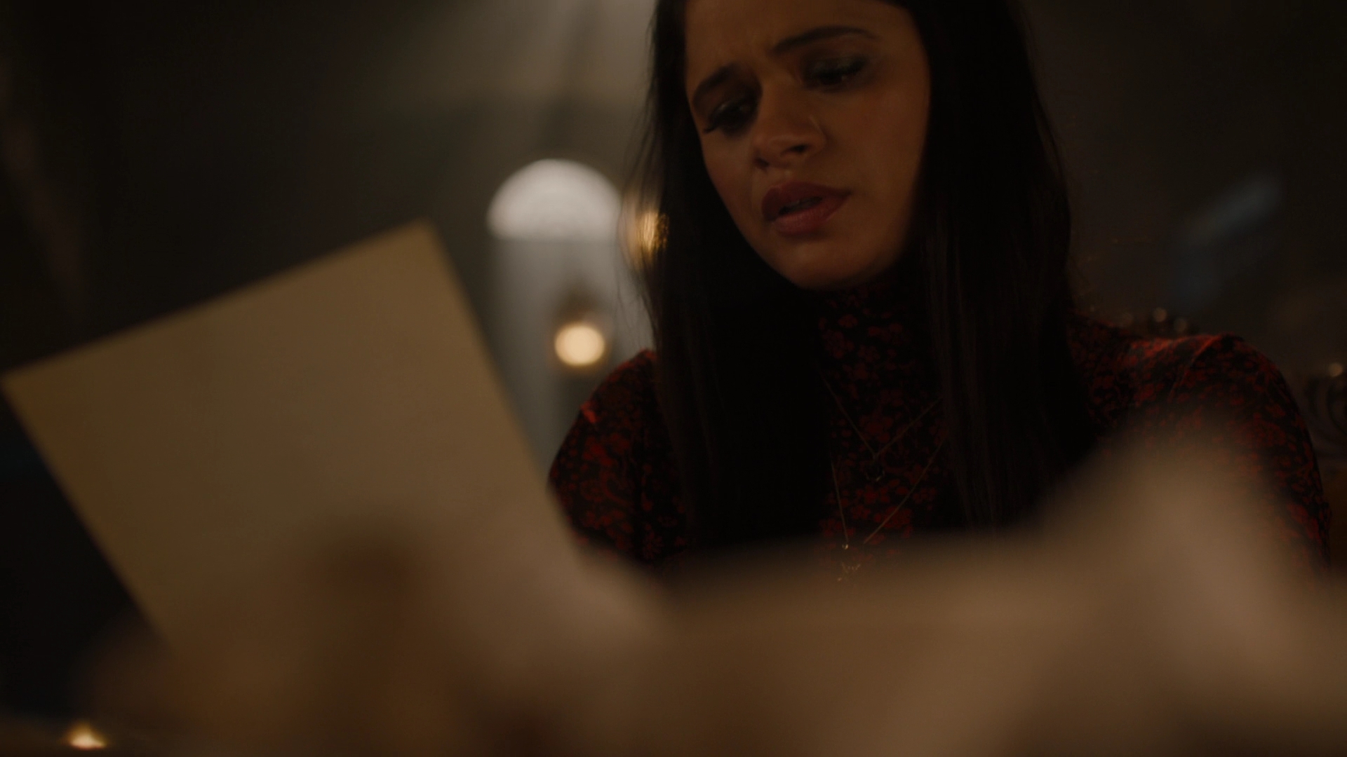 Charmed-Online-dot-nl_Charmed2x12NeedsToKnow1219.jpg