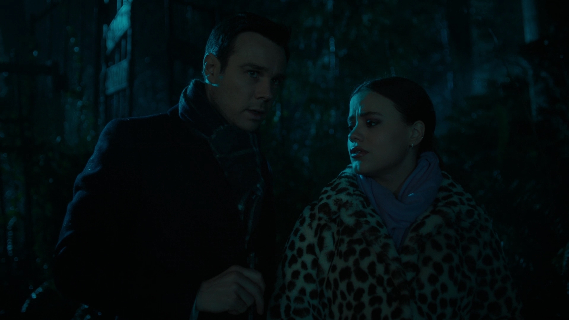 Charmed-Online-dot-nl_Charmed2x12NeedsToKnow1386.jpg