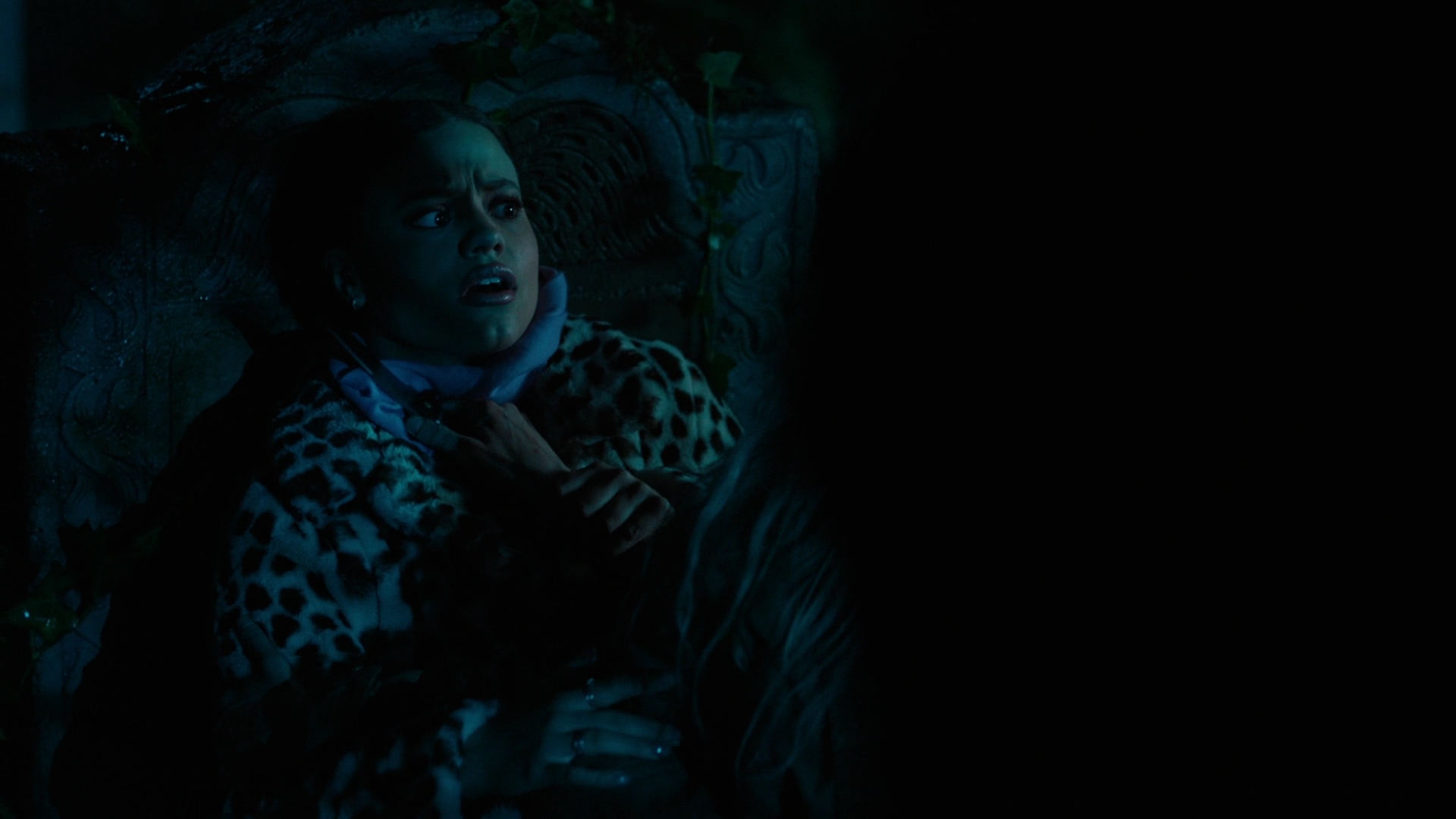 Charmed-Online-dot-nl_Charmed2x12NeedsToKnow1724.jpg Charmed-Online-dot-nl_Charmed2x12NeedsToKnow1724.jpg