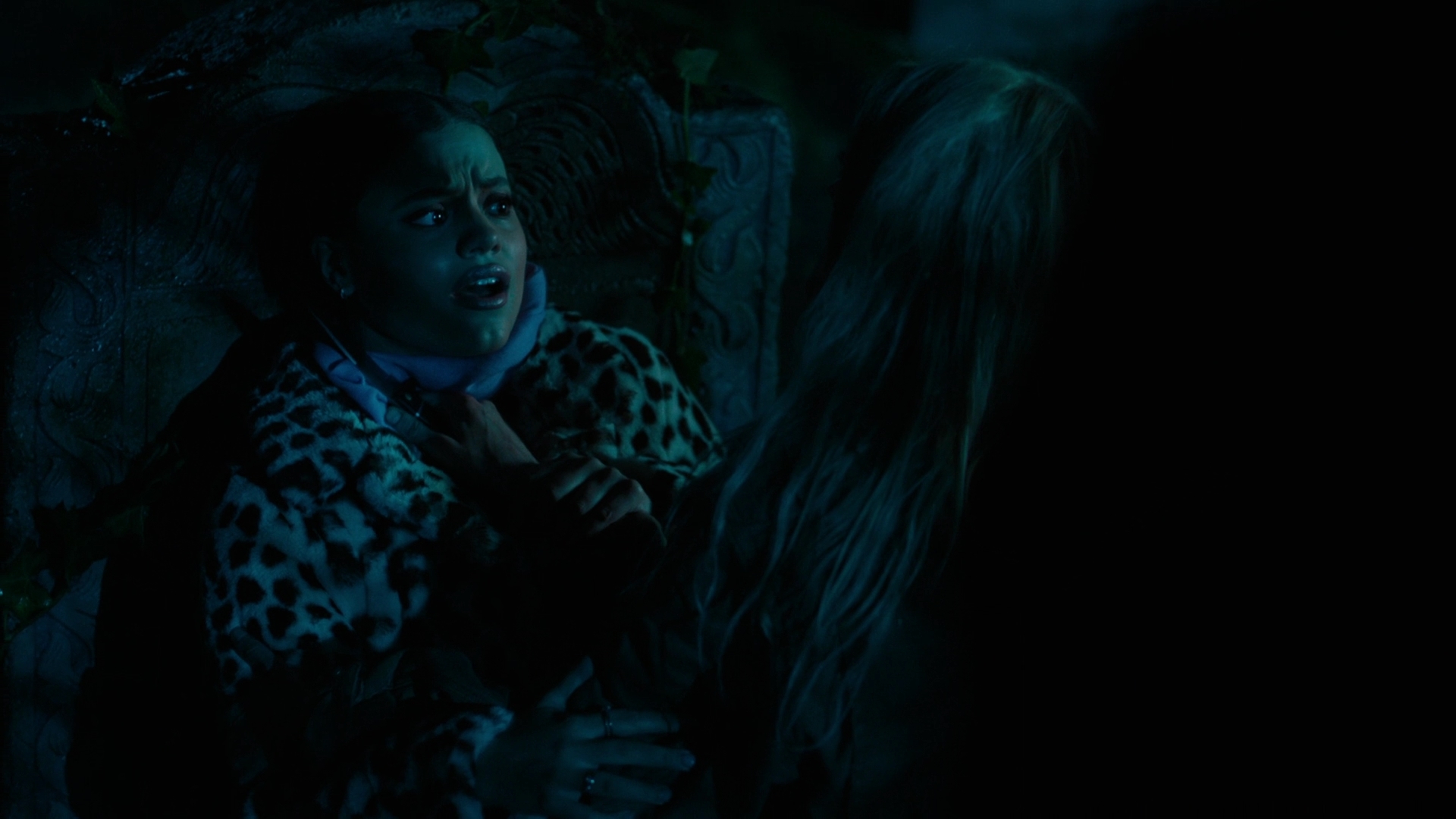 Charmed-Online-dot-nl_Charmed2x12NeedsToKnow1728.jpg