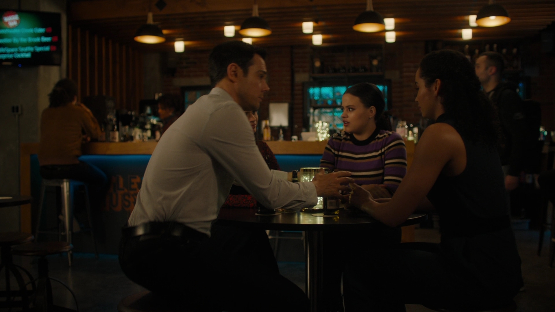 Charmed-Online-dot-nl_Charmed2x12NeedsToKnow2176.jpg
