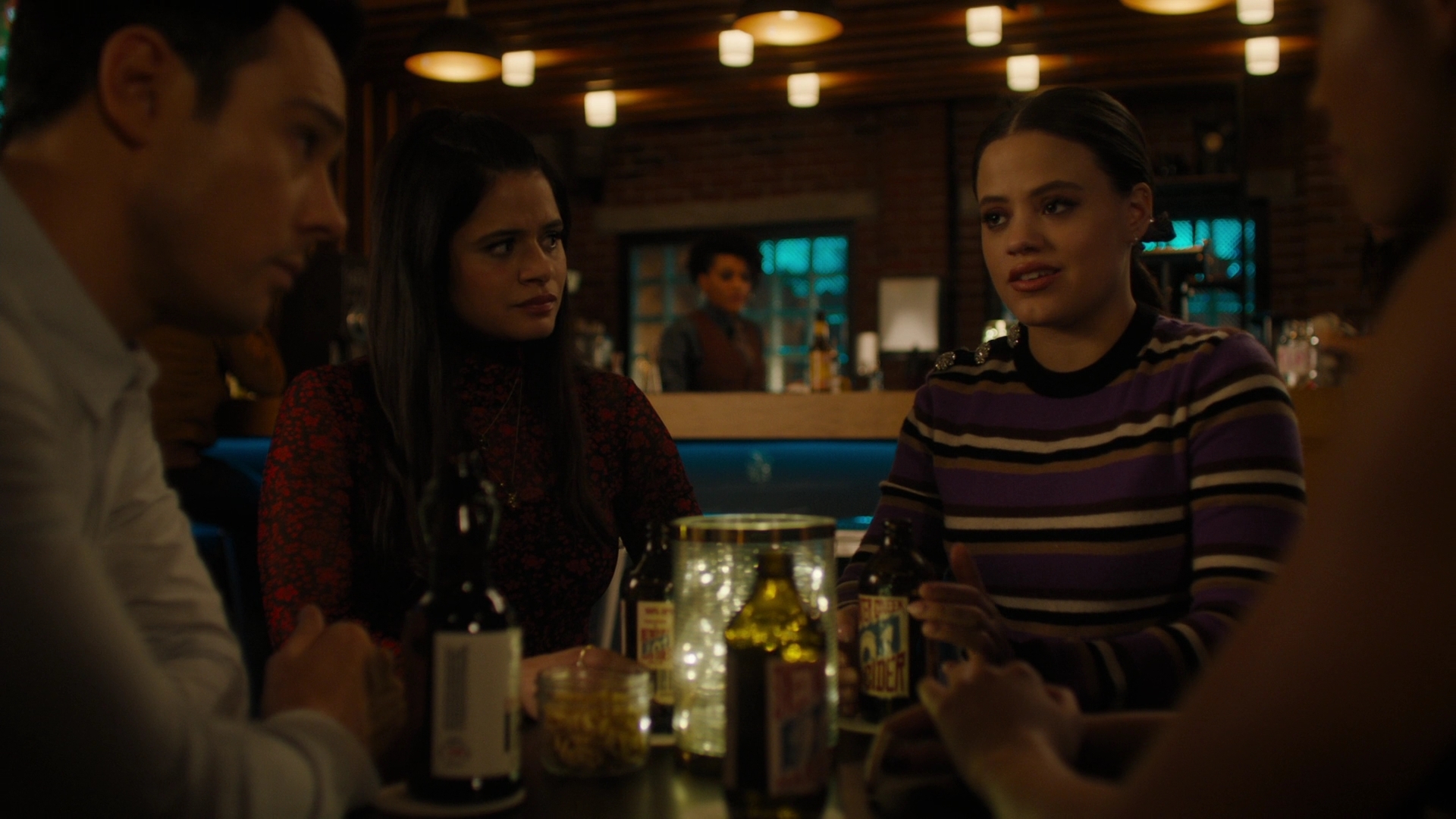 Charmed-Online-dot-nl_Charmed2x12NeedsToKnow2209.jpg
