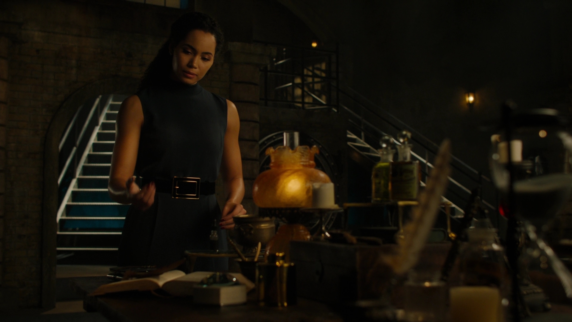 Charmed-Online-dot-nl_Charmed2x12NeedsToKnow2312.jpg