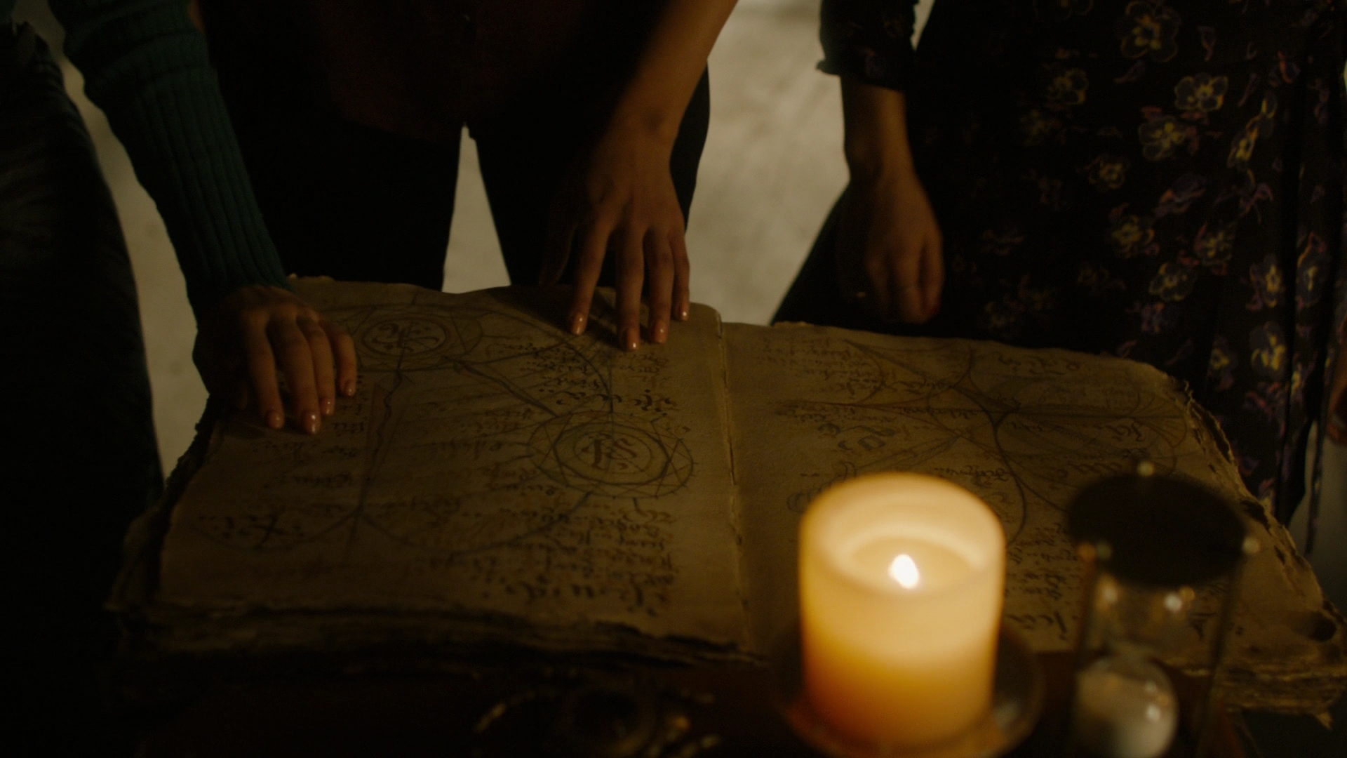 Charmed-Online-dot-nl-Charmed2x13BreakingTheCycle0771.jpg