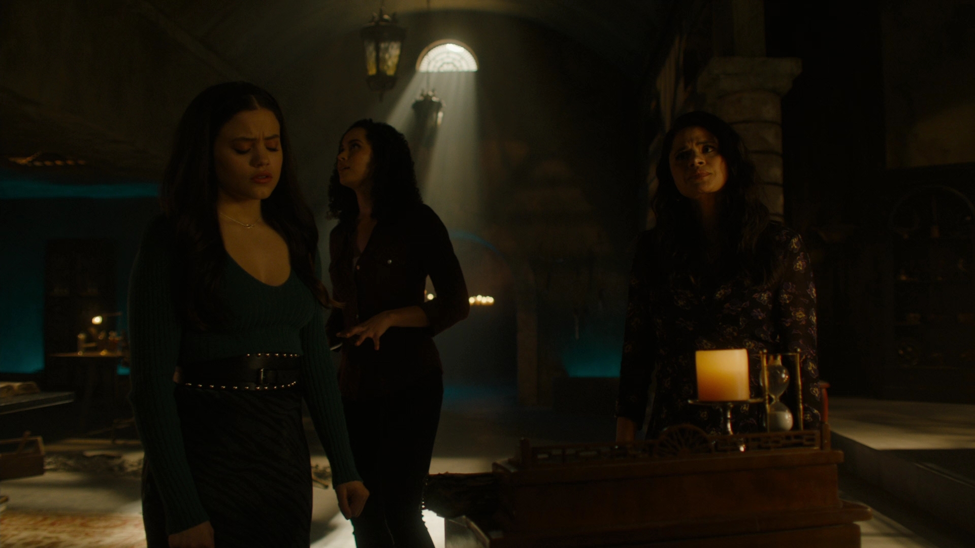 Charmed-Online-dot-nl-Charmed2x13BreakingTheCycle0787.jpg