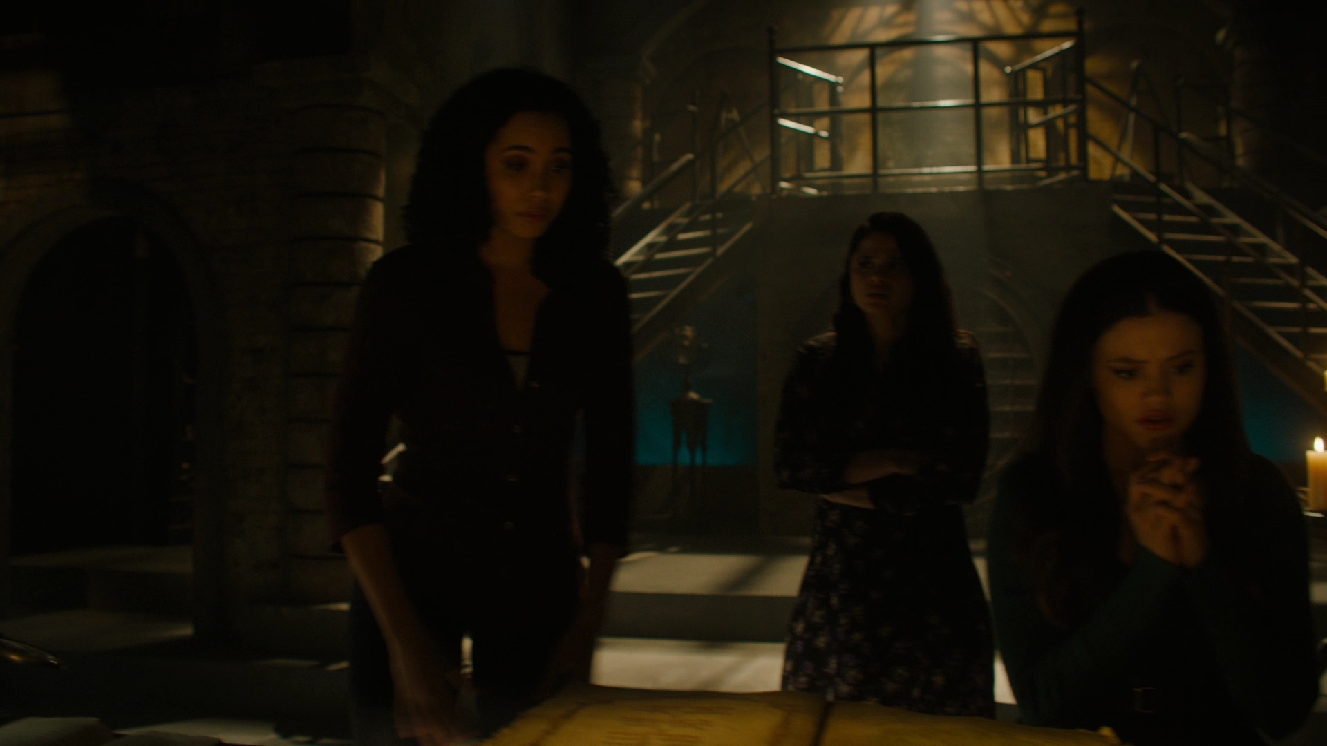 Charmed-Online-dot-nl-Charmed2x13BreakingTheCycle0918.jpg