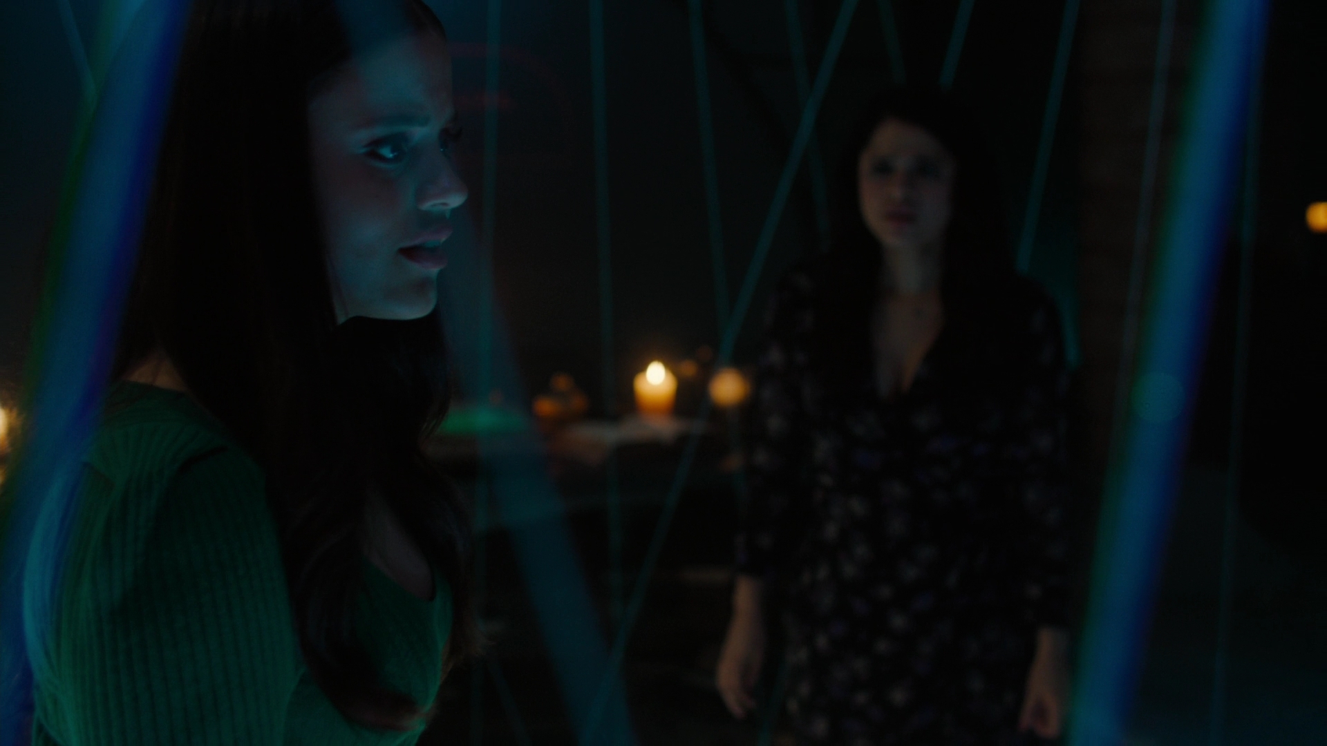 Charmed-Online-dot-nl-Charmed2x13BreakingTheCycle1334.jpg