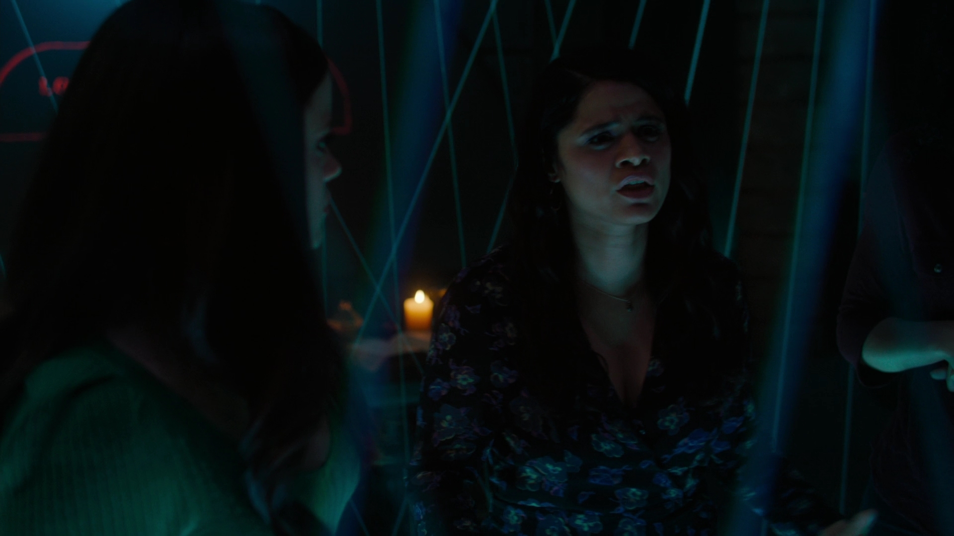 Charmed-Online-dot-nl-Charmed2x13BreakingTheCycle1384.jpg Charmed-Online-dot-nl-Charmed2x13BreakingTheCycle1384.jpg