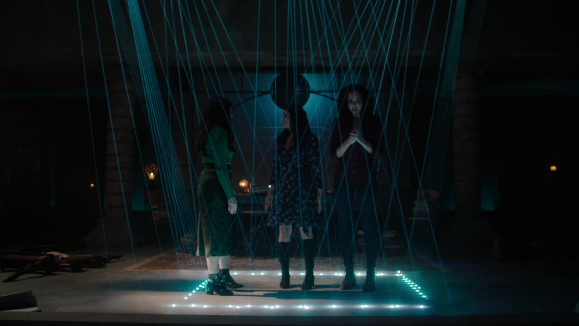 Charmed-Online-dot-nl-Charmed2x13BreakingTheCycle1402.jpg