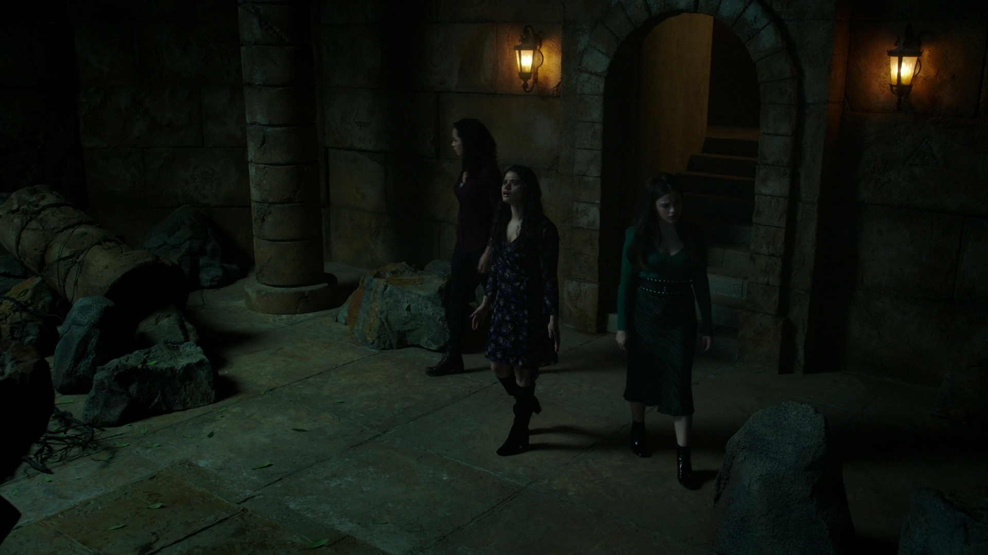 Charmed-Online-dot-nl-Charmed2x13BreakingTheCycle1530.jpg Charmed-Online-dot-nl-Charmed2x13BreakingTheCycle1530.jpg