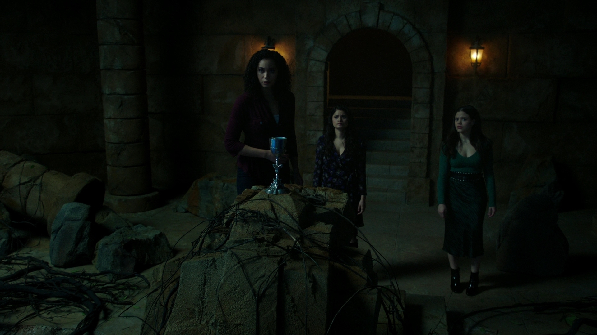 Charmed-Online-dot-nl-Charmed2x13BreakingTheCycle1584.jpg Charmed-Online-dot-nl-Charmed2x13BreakingTheCycle1584.jpg