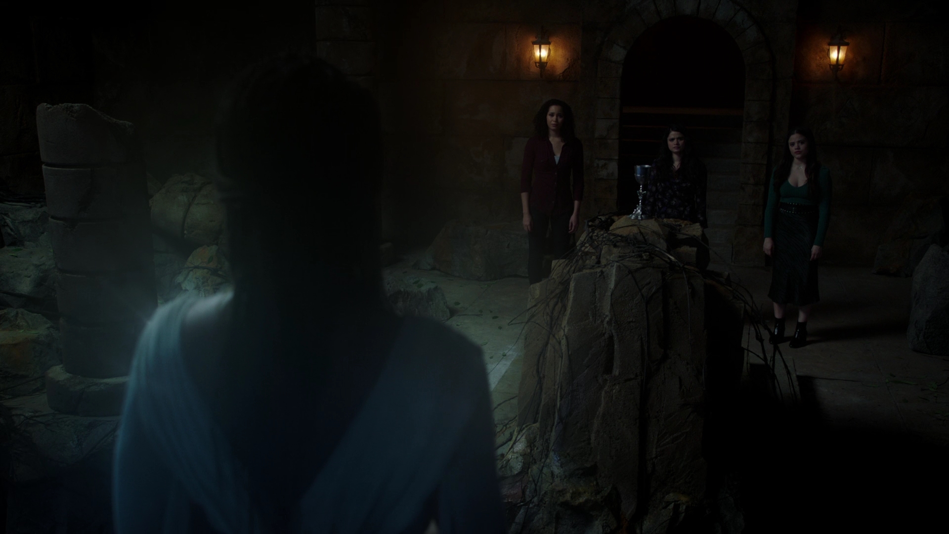 Charmed-Online-dot-nl-Charmed2x13BreakingTheCycle1707.jpg Charmed-Online-dot-nl-Charmed2x13BreakingTheCycle1707.jpg